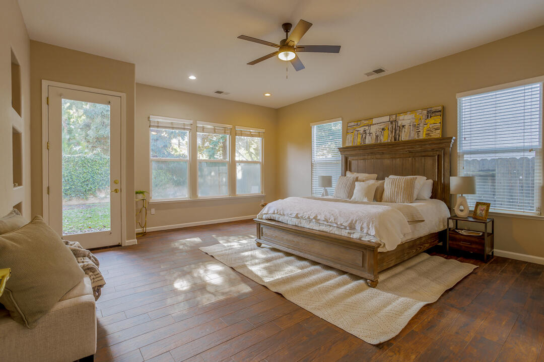 5849 W Buena Vista Ave, Visalia, CA 93291