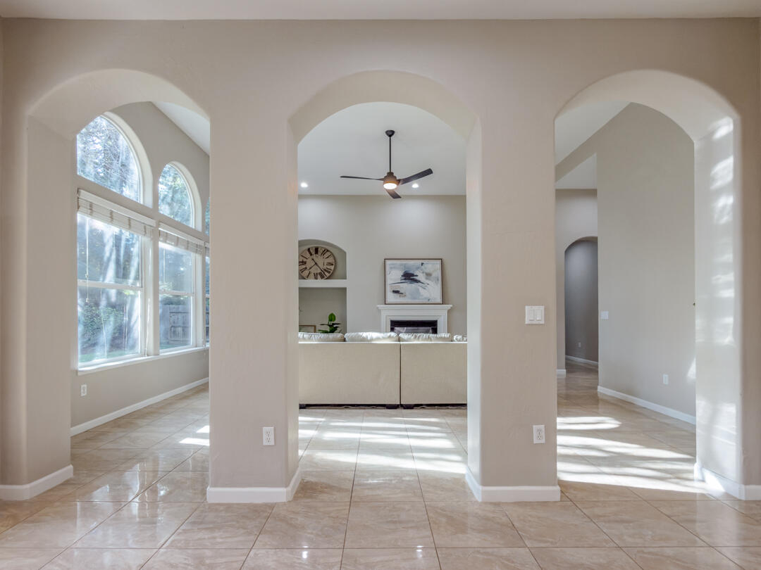 5849 W Buena Vista Ave, Visalia, CA 93291