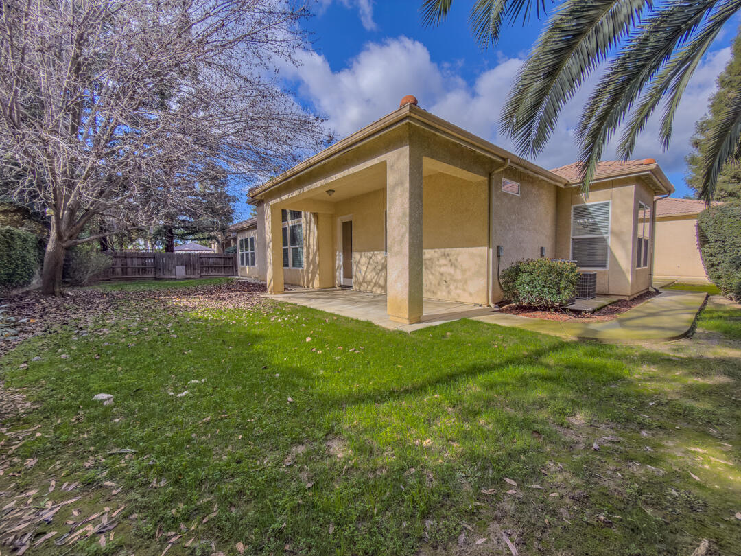 5849 W Buena Vista Ave, Visalia, CA 93291