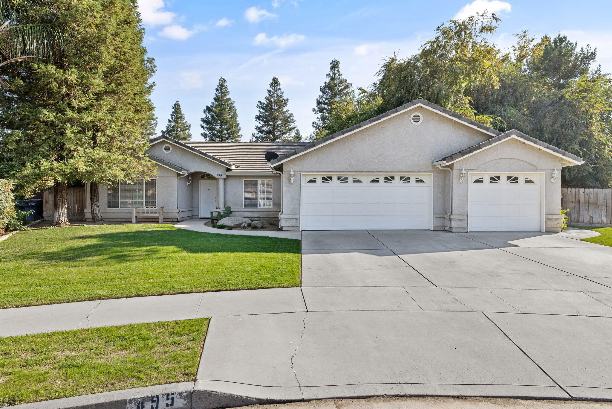495 Congressional Ct, Tulare, CA 93274