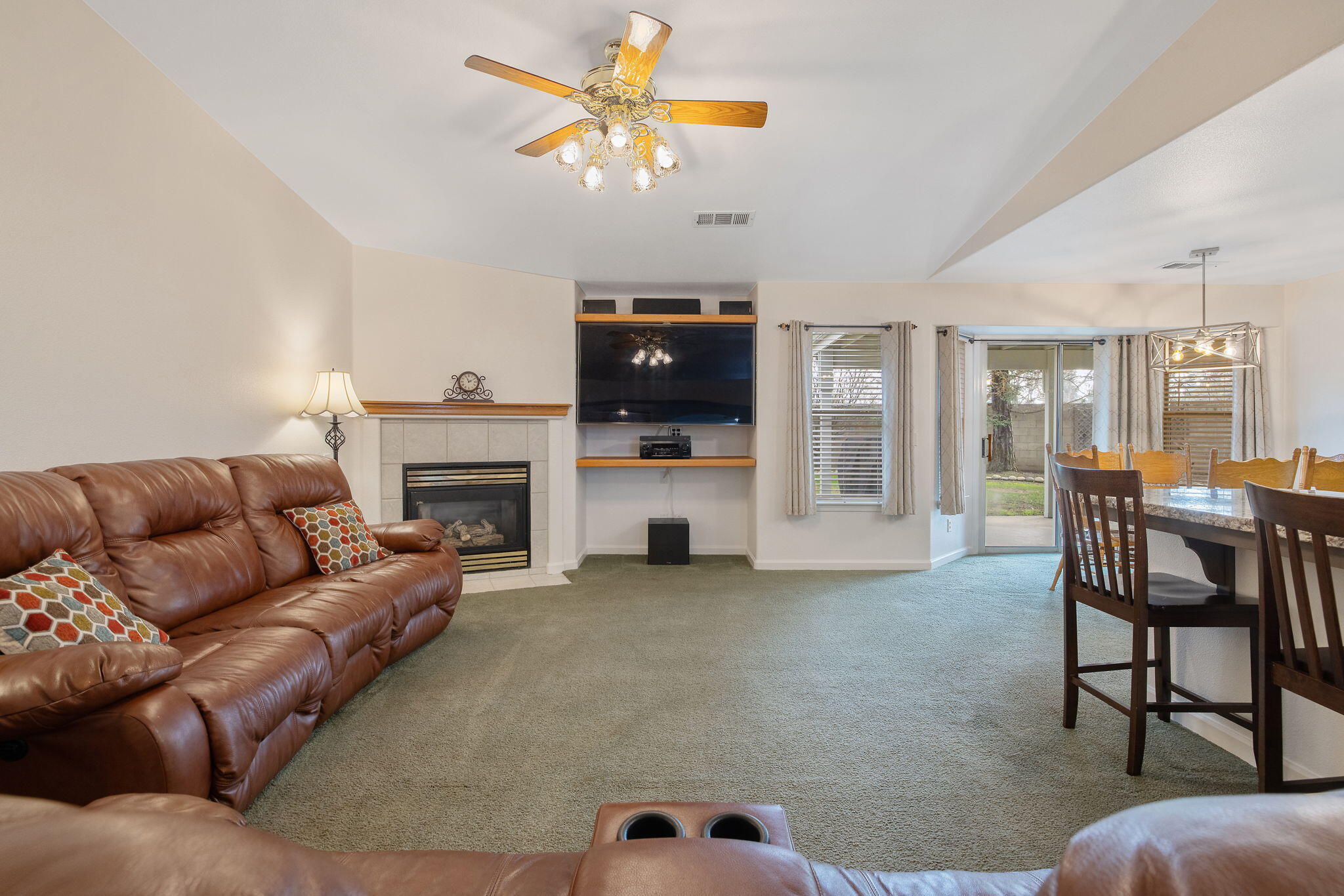 495 Congressional Ct, Tulare, CA 93274