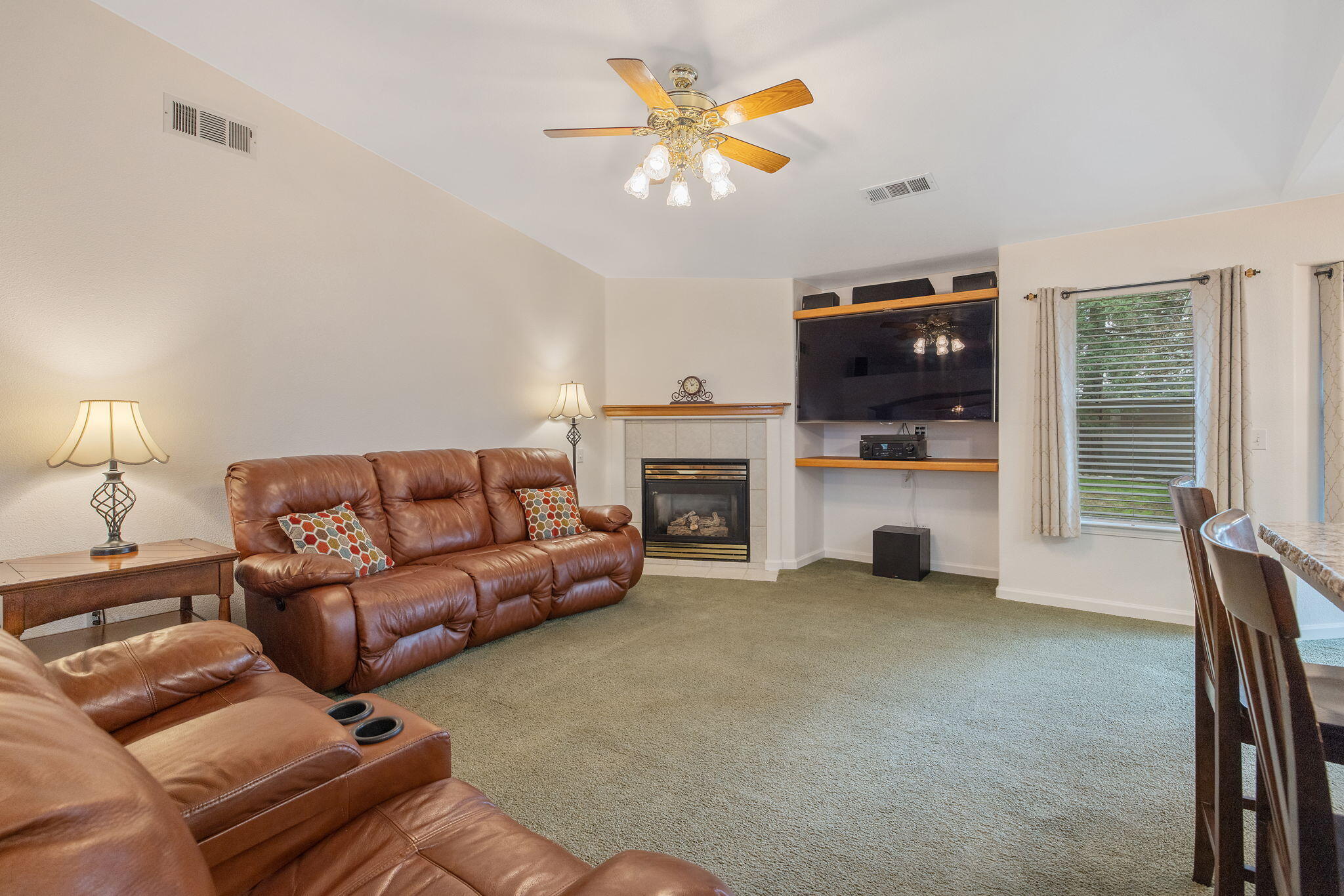 495 Congressional Ct, Tulare, CA 93274