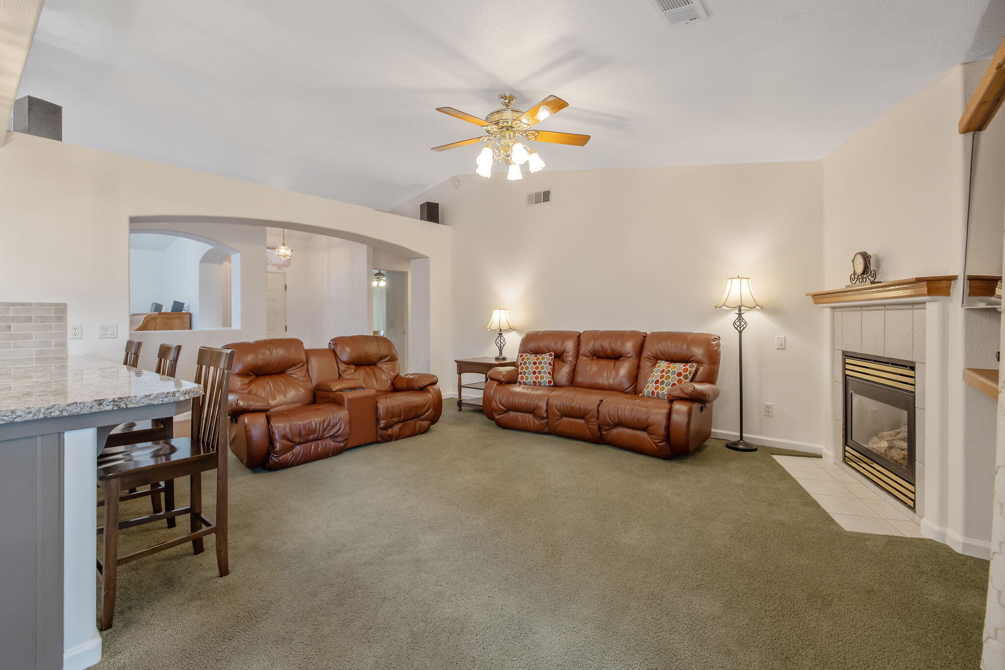 495 Congressional Ct, Tulare, CA 93274