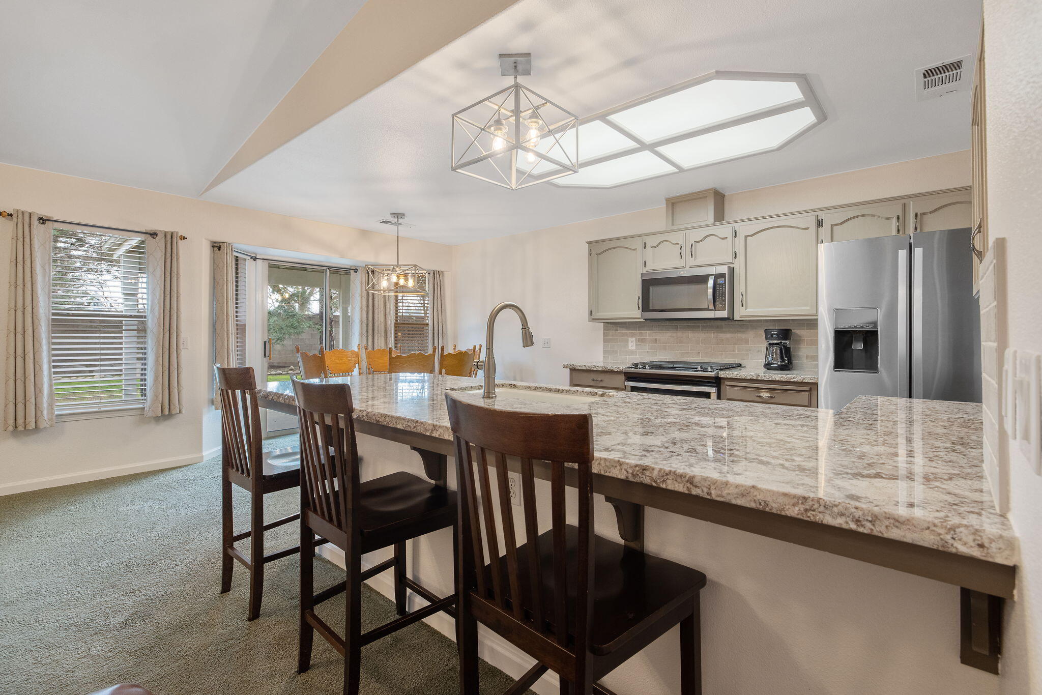 495 Congressional Ct, Tulare, CA 93274