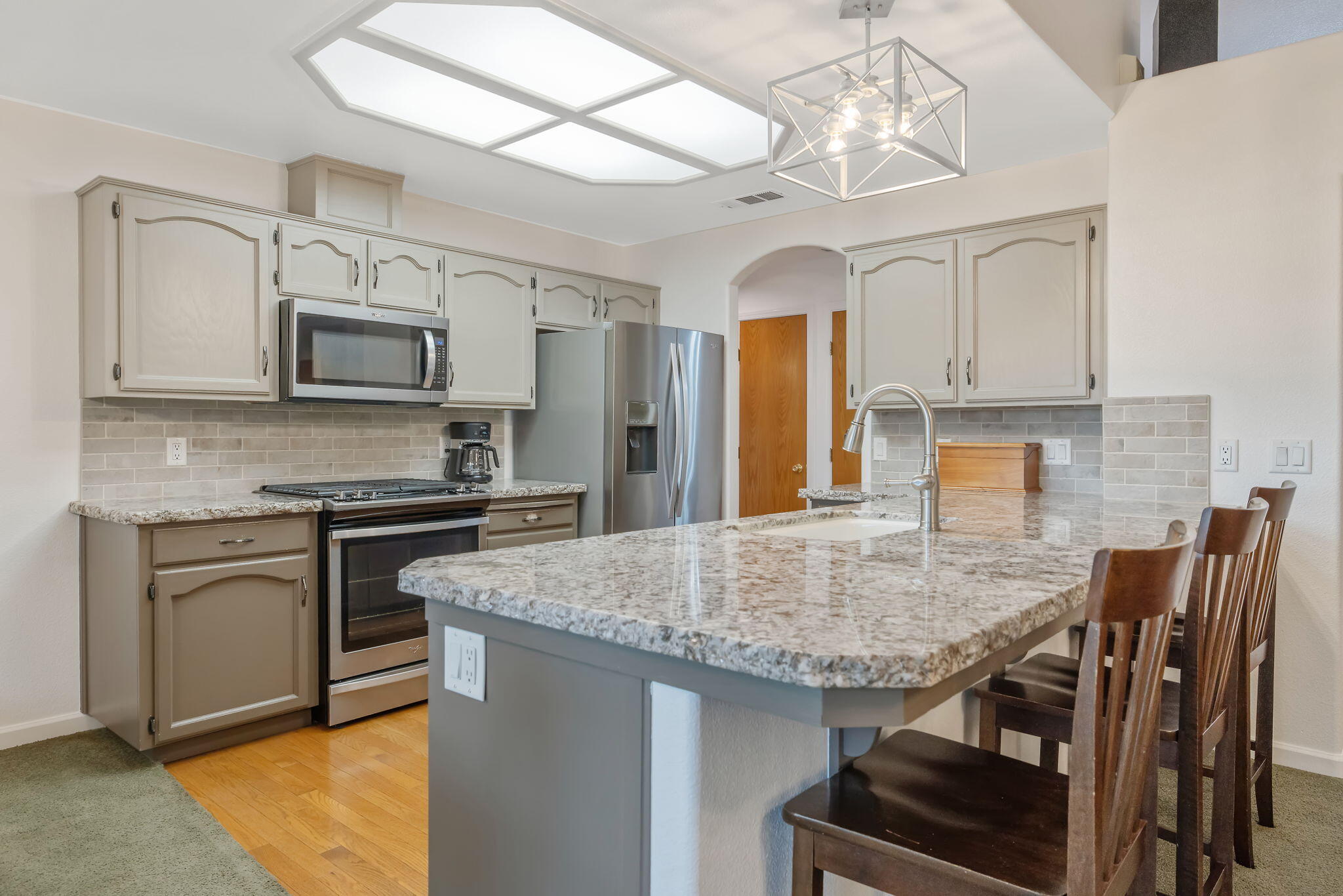 495 Congressional Ct, Tulare, CA 93274