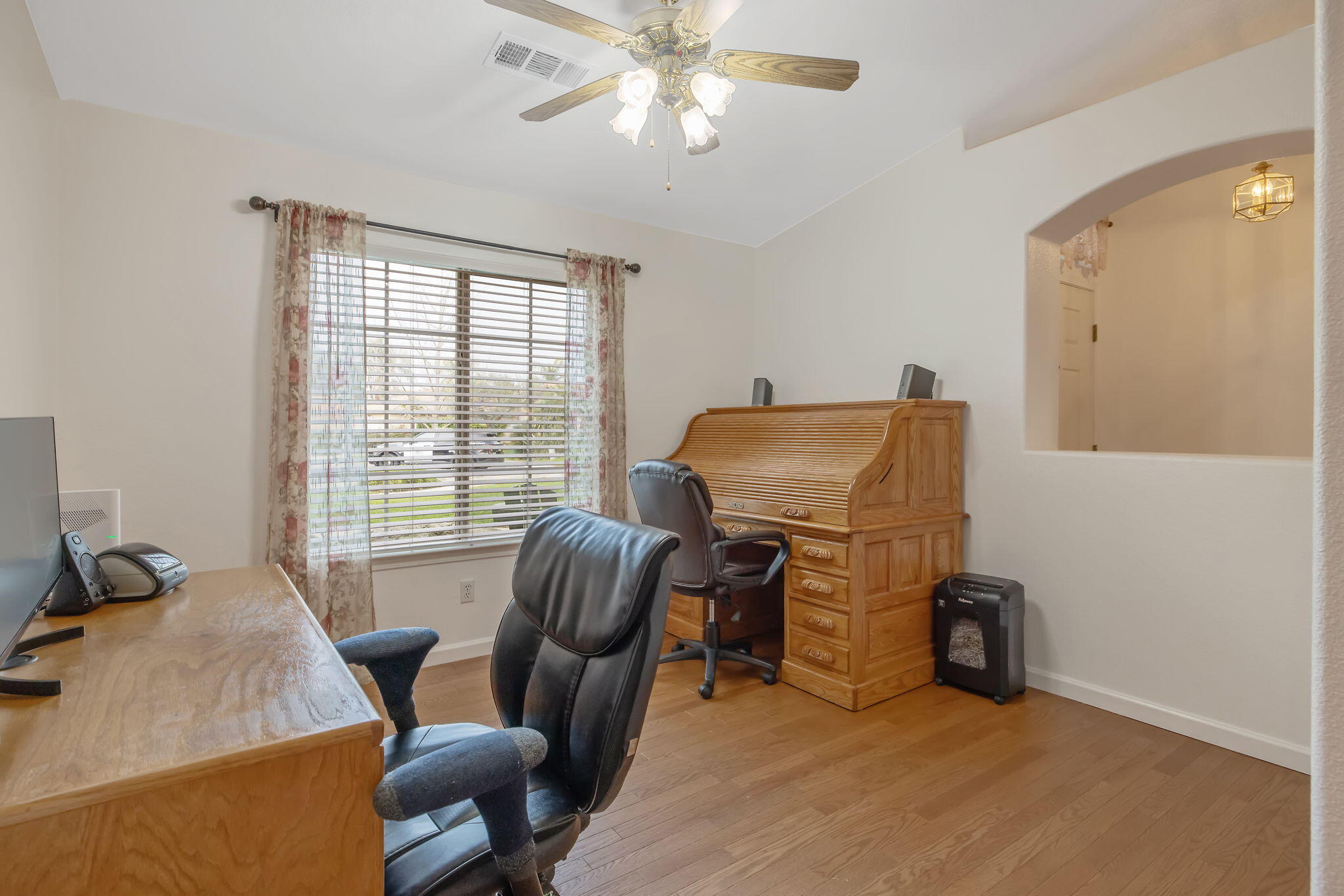 495 Congressional Ct, Tulare, CA 93274