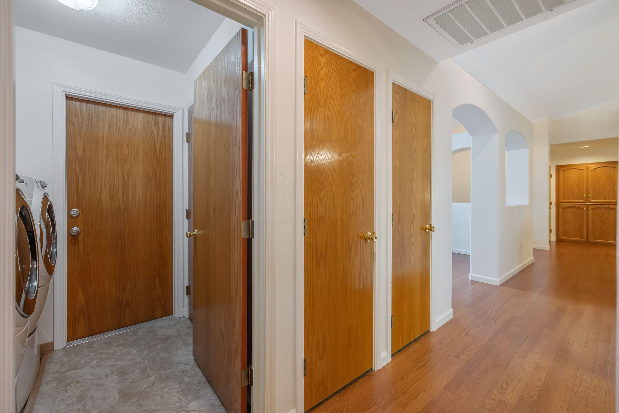 495 Congressional Ct, Tulare, CA 93274