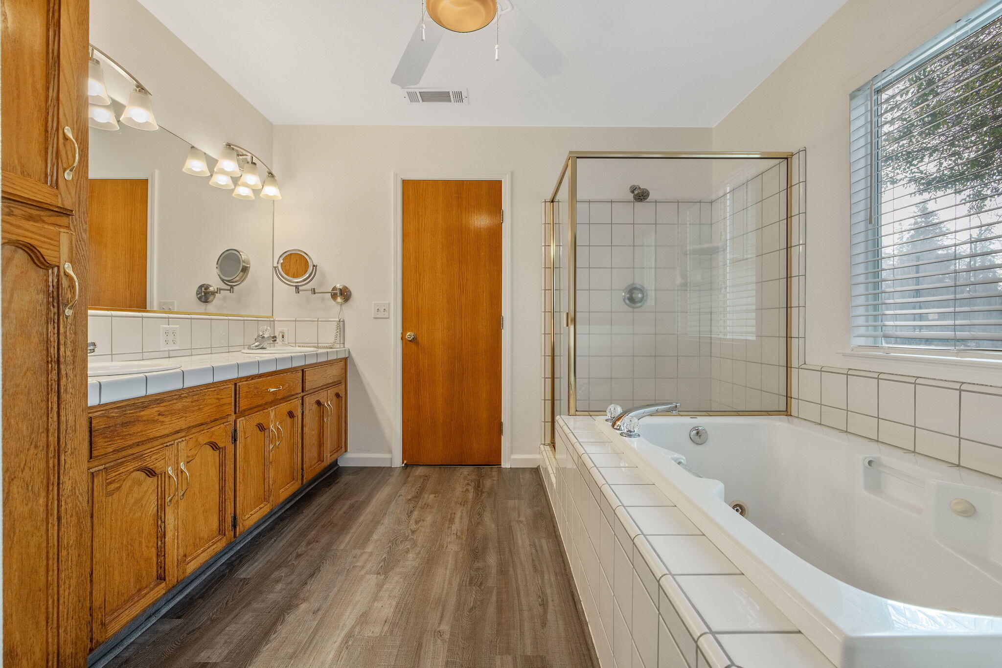 495 Congressional Ct, Tulare, CA 93274