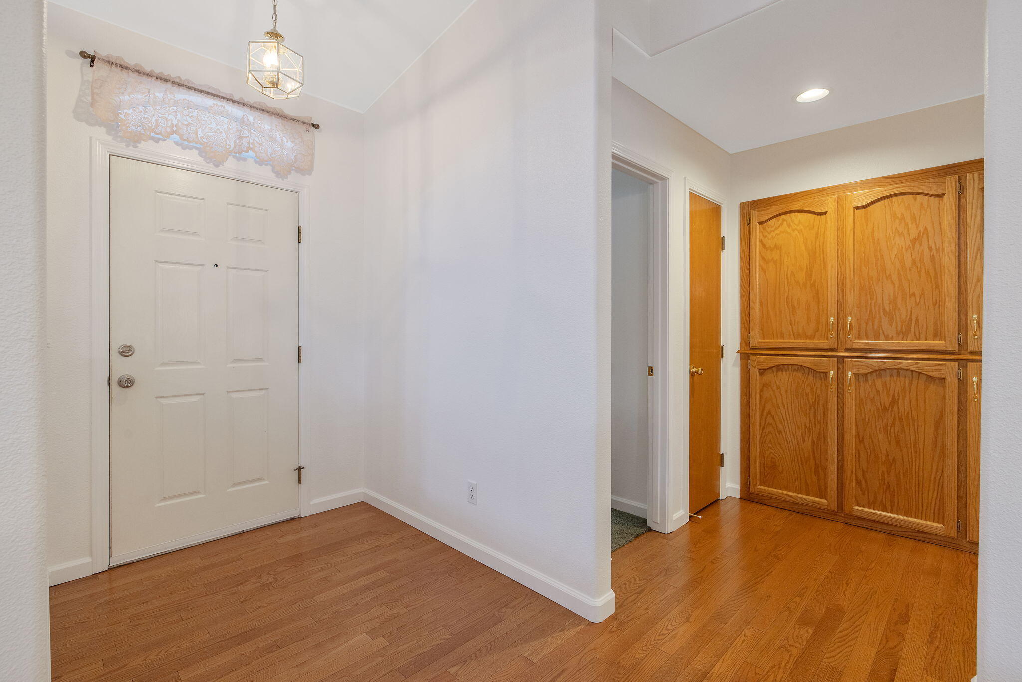 495 Congressional Ct, Tulare, CA 93274