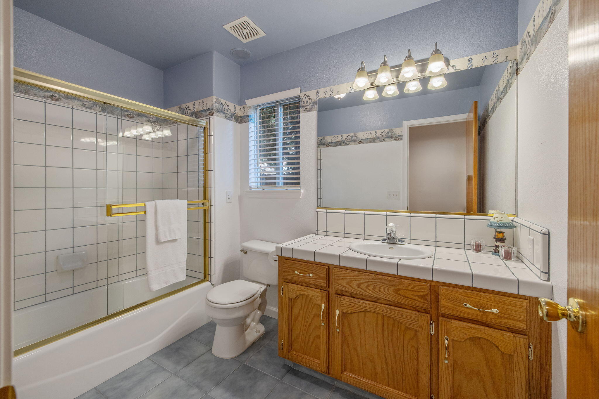 495 Congressional Ct, Tulare, CA 93274