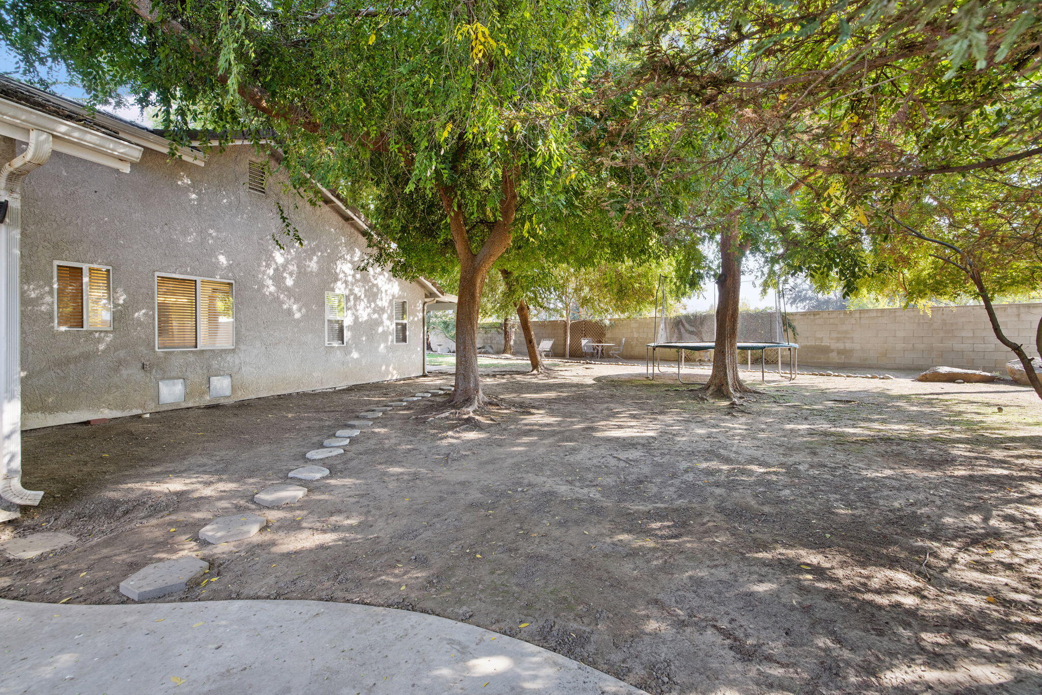 495 Congressional Ct, Tulare, CA 93274