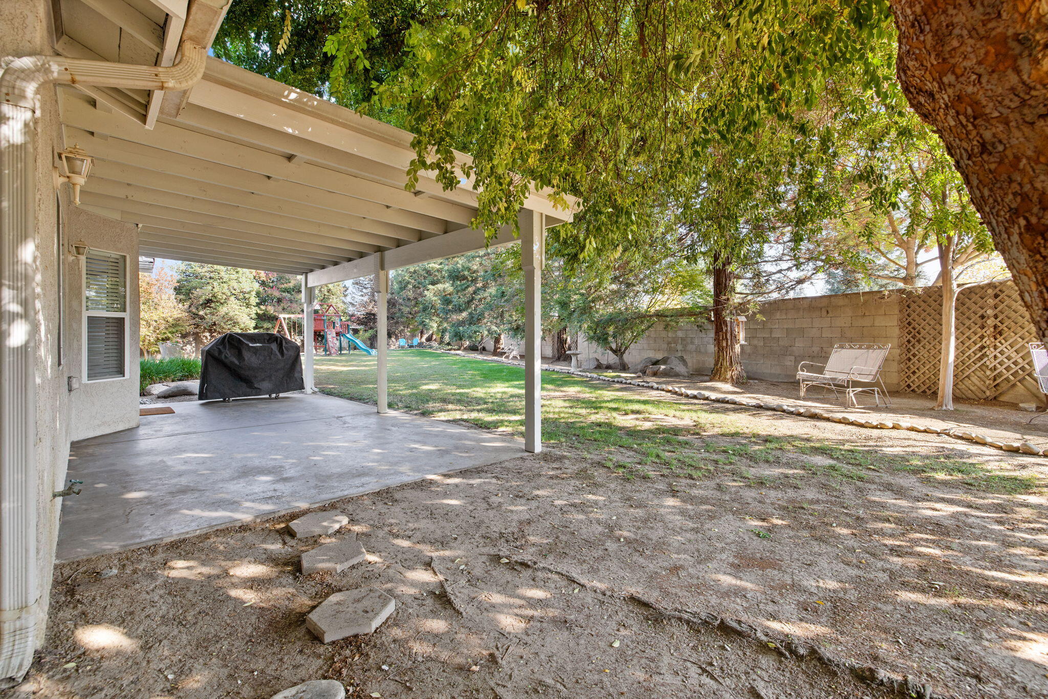 495 Congressional Ct, Tulare, CA 93274