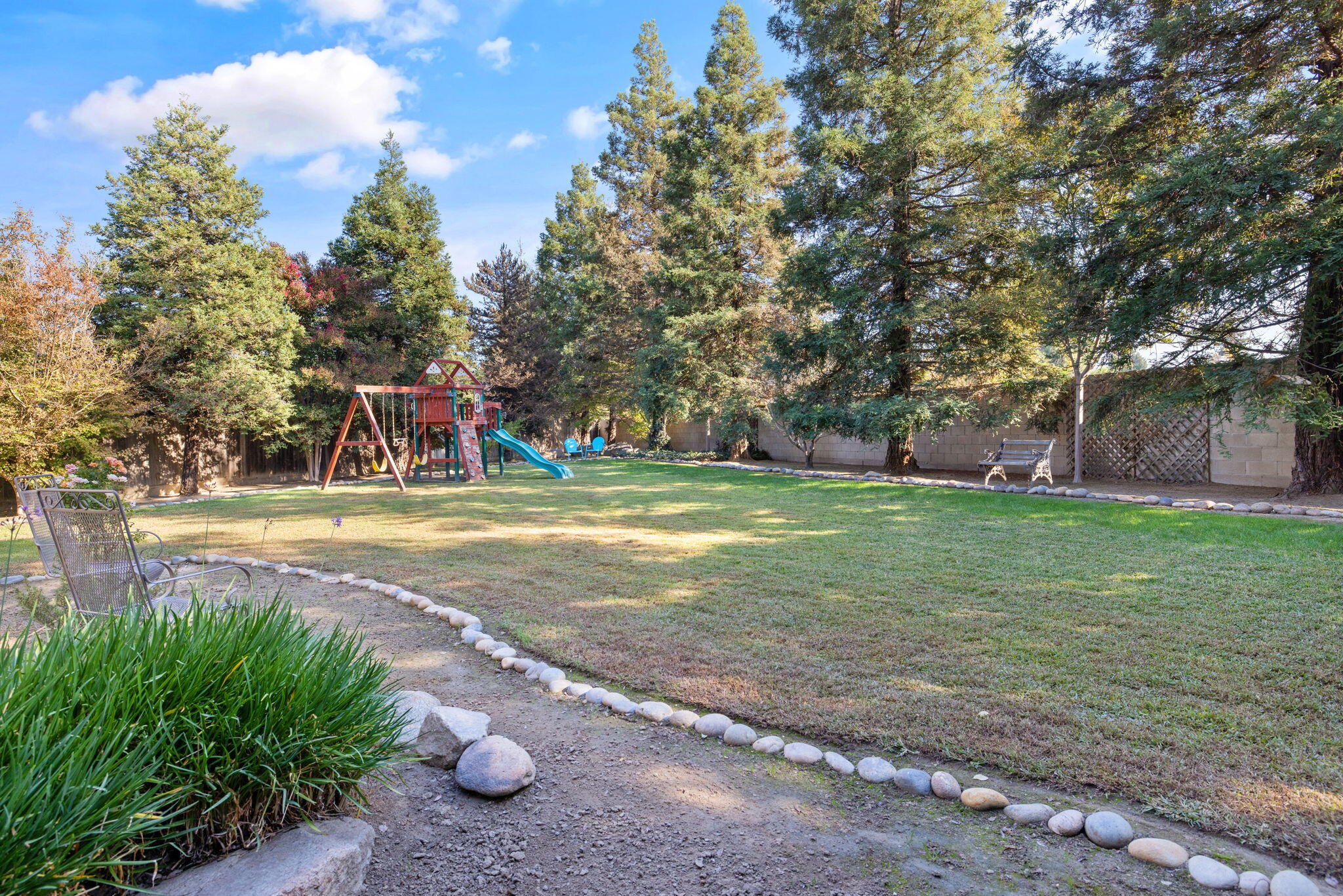 495 Congressional Ct, Tulare, CA 93274