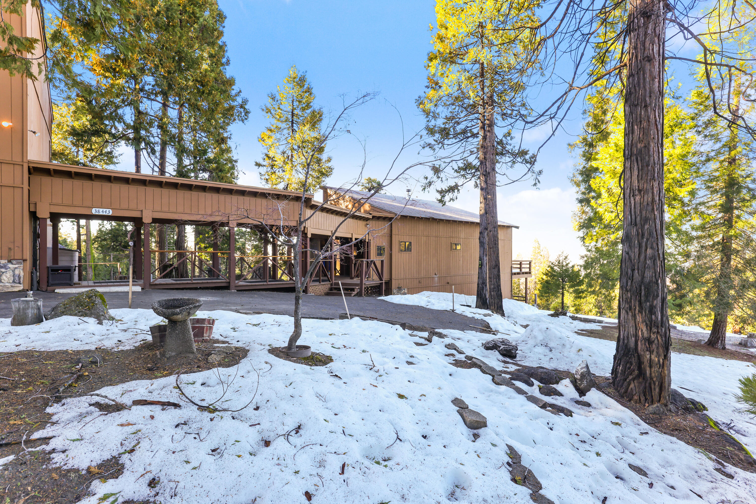 38443 Red Leaf Ln, Shaver Lake, CA 93664
