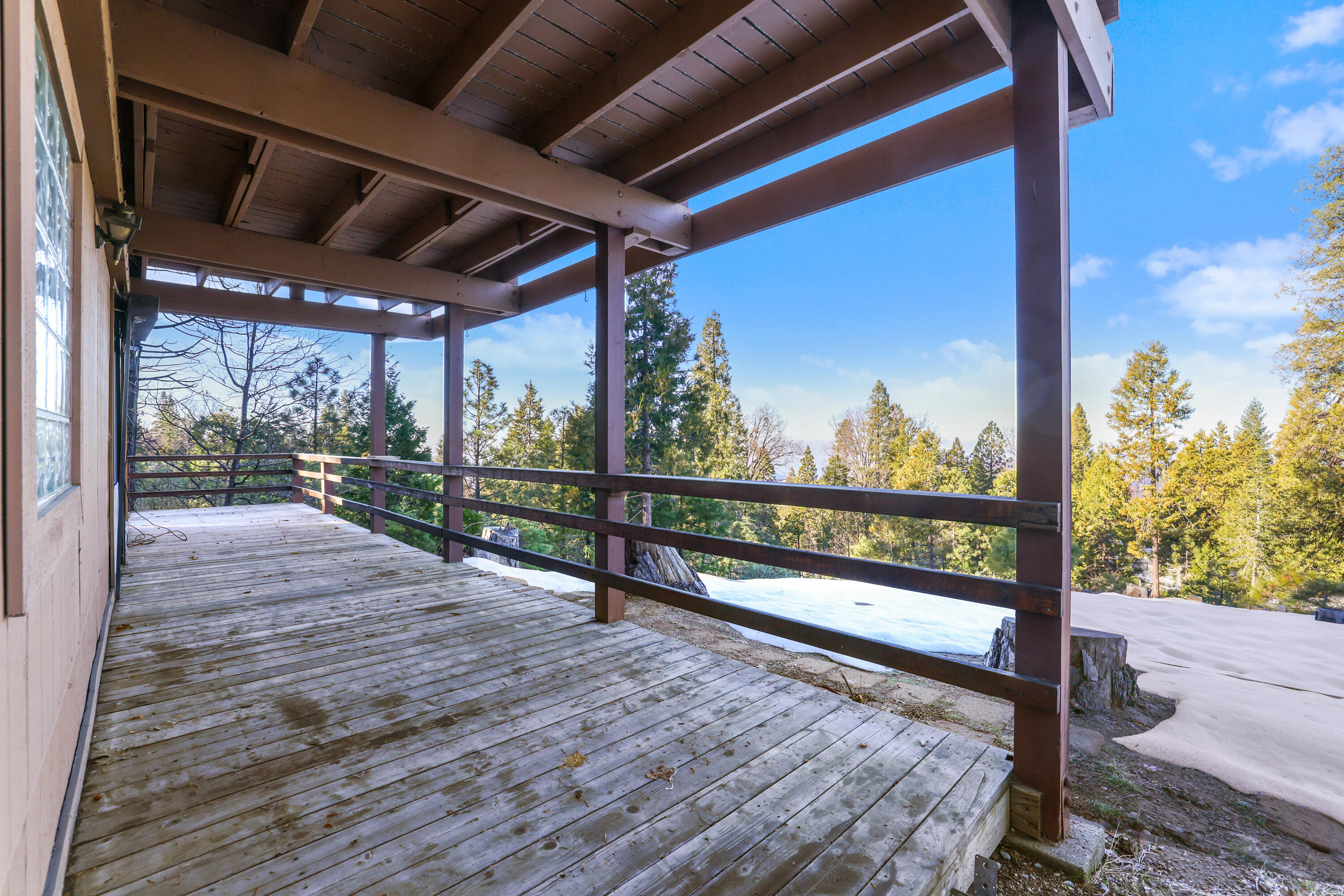 38443 Red Leaf Ln, Shaver Lake, CA 93664