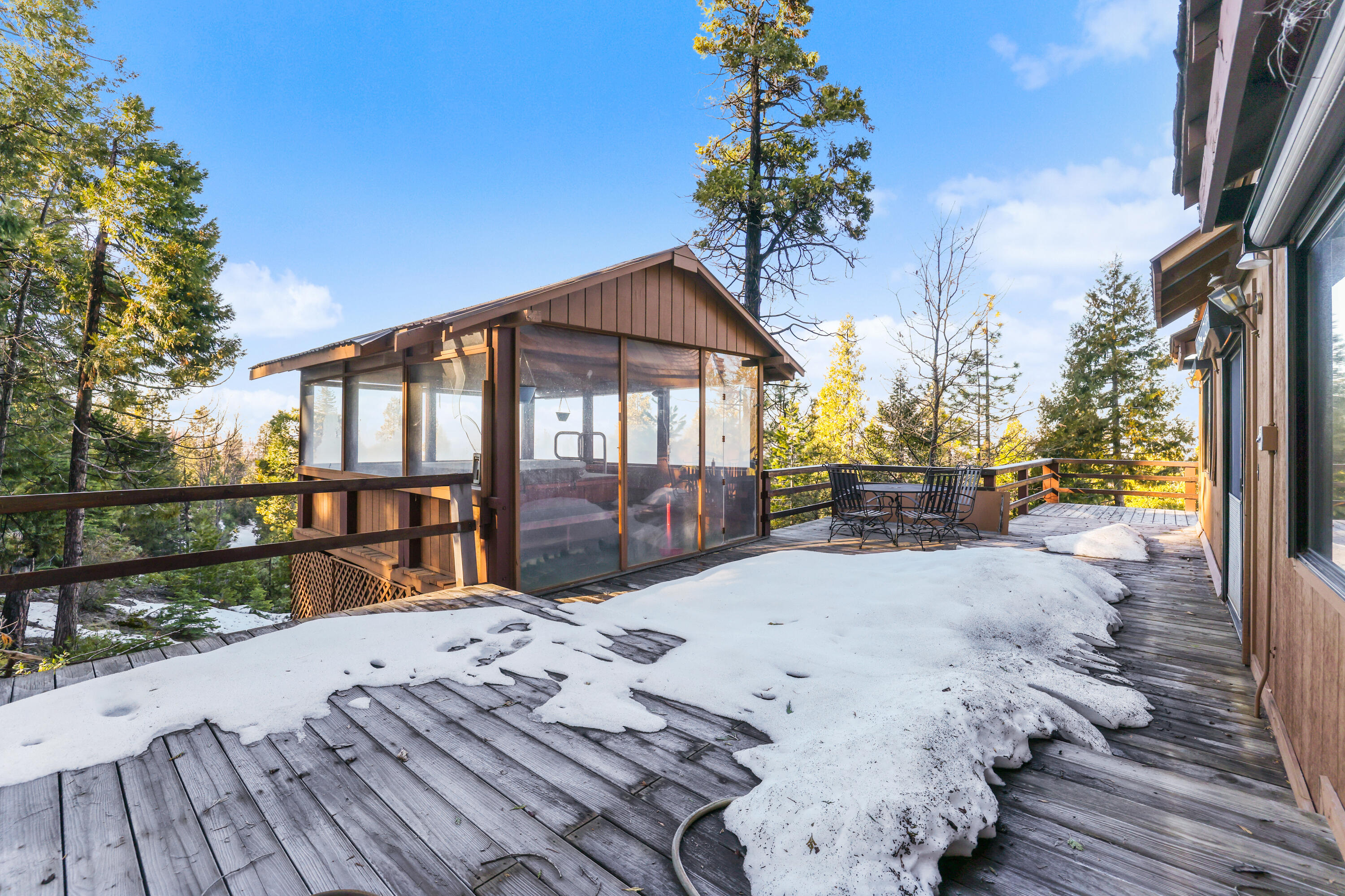 38443 Red Leaf Ln, Shaver Lake, CA 93664
