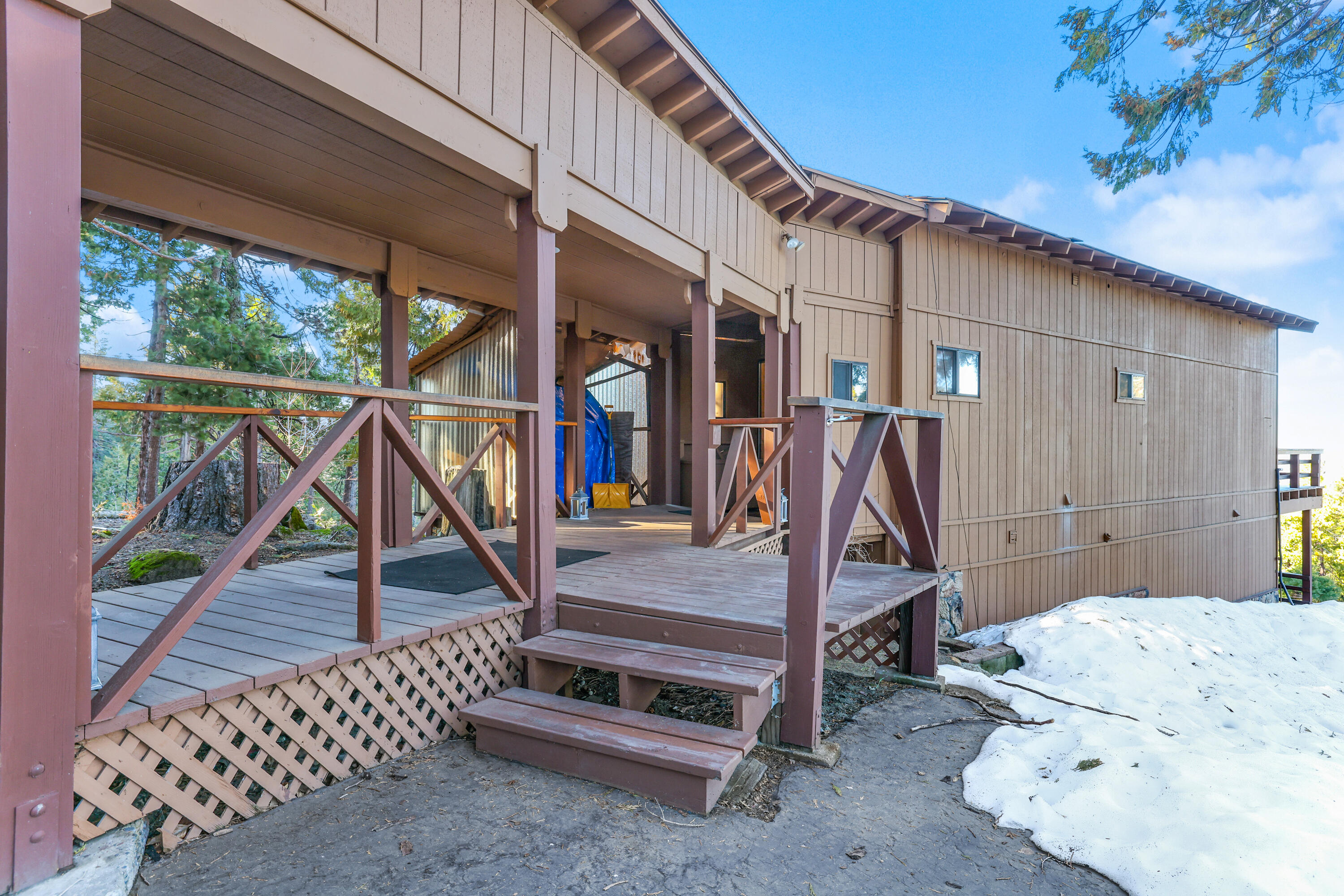 38443 Red Leaf Ln, Shaver Lake, CA 93664