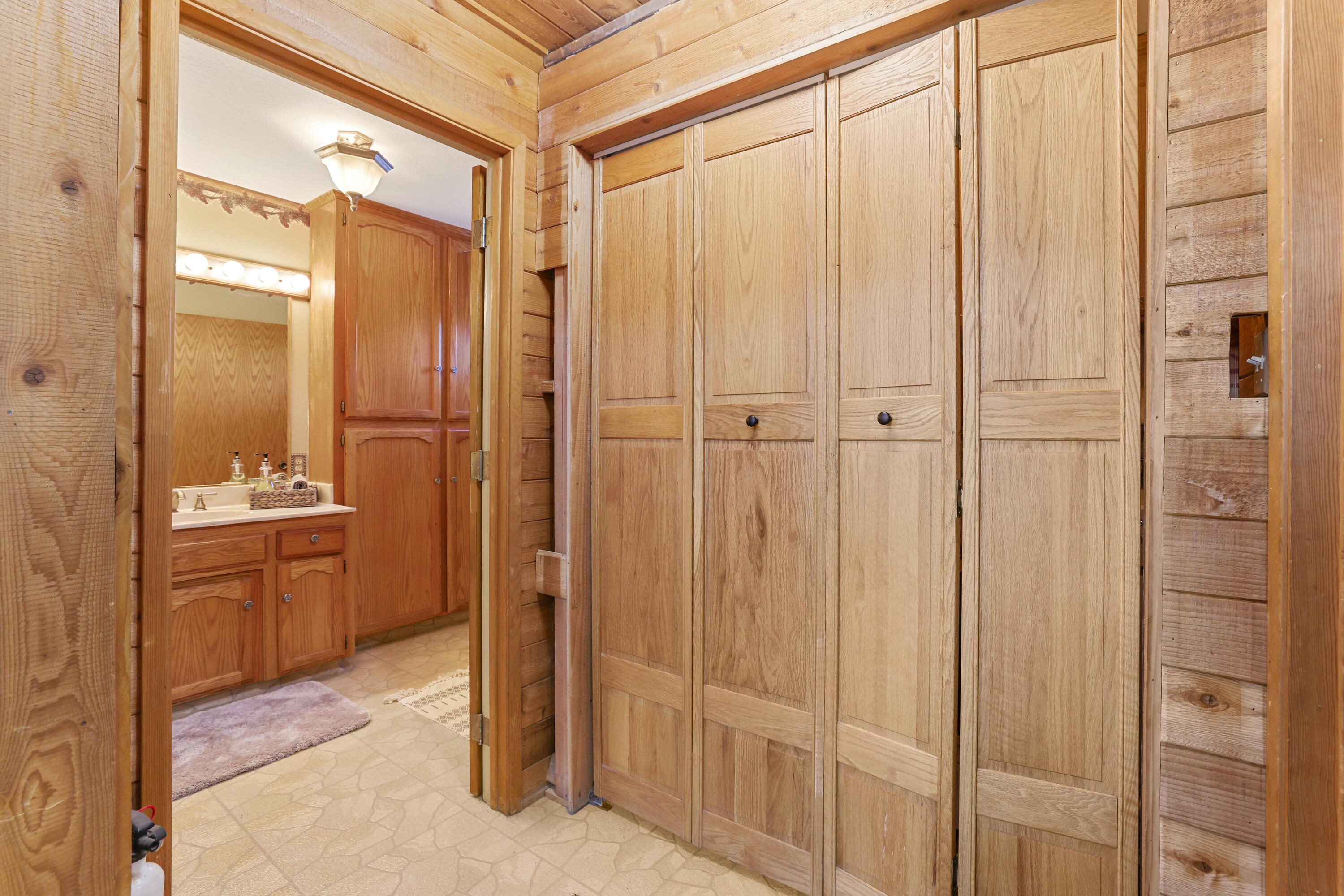 38443 Red Leaf Ln, Shaver Lake, CA 93664