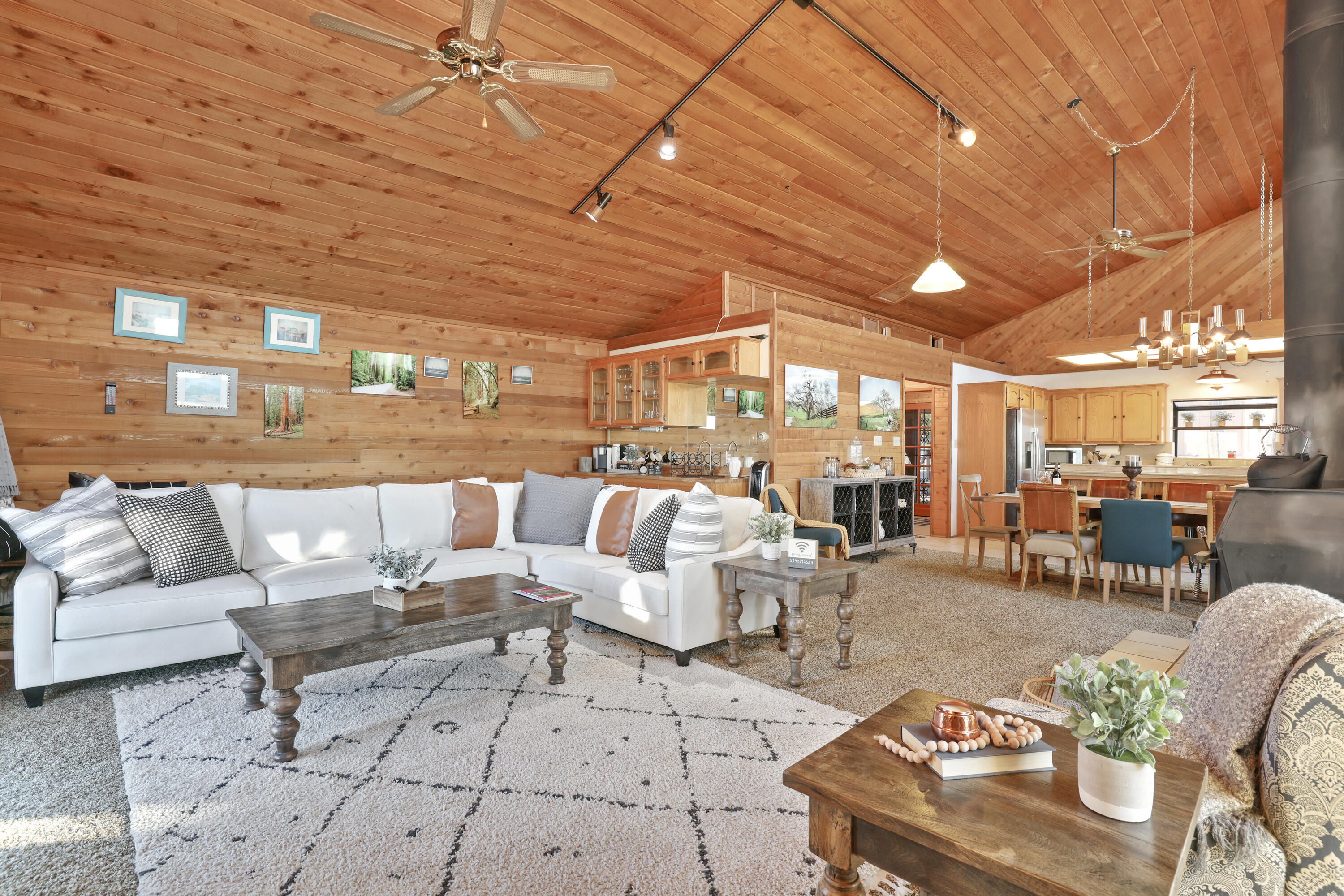 38443 Red Leaf Ln, Shaver Lake, CA 93664