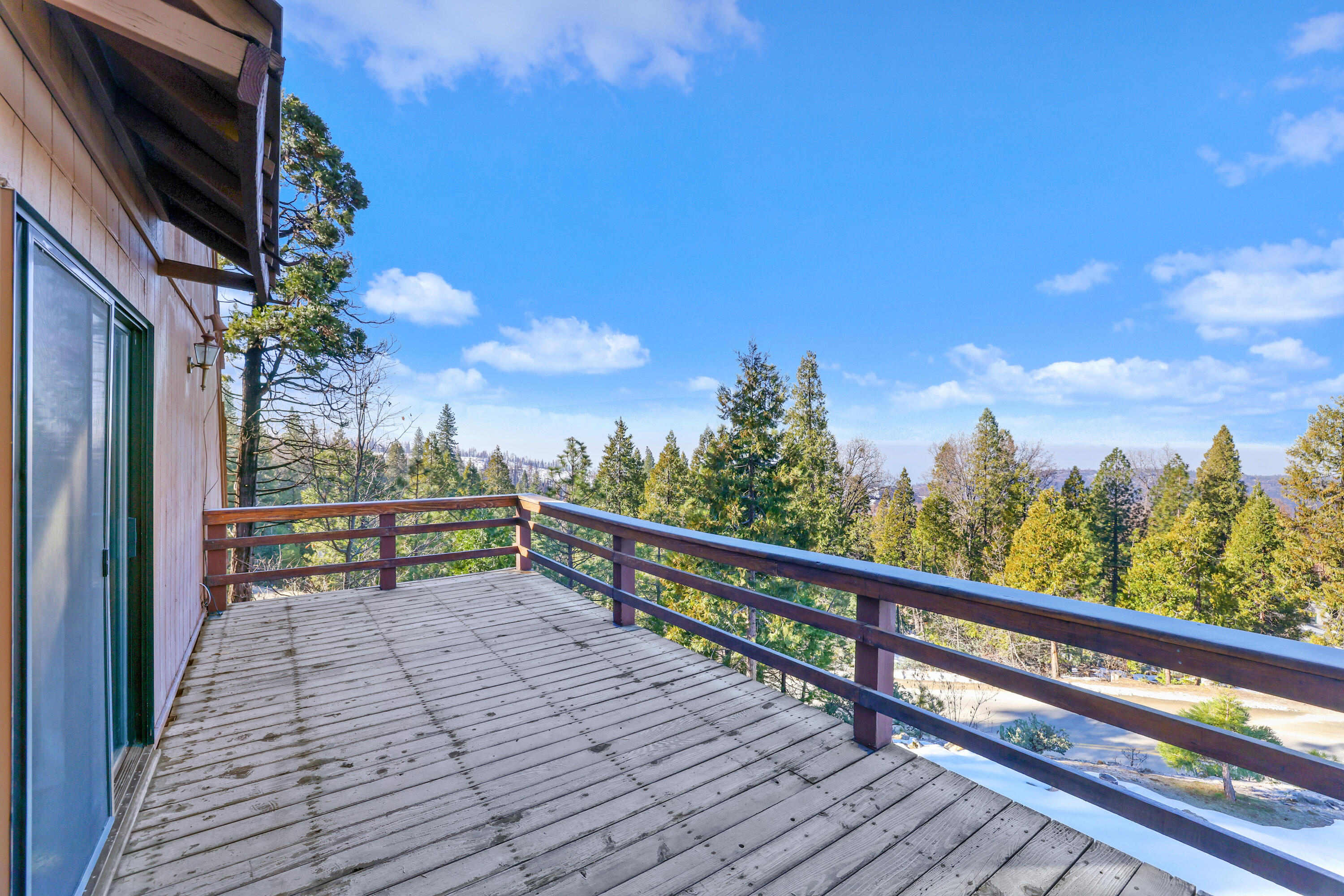 38443 Red Leaf Ln, Shaver Lake, CA 93664