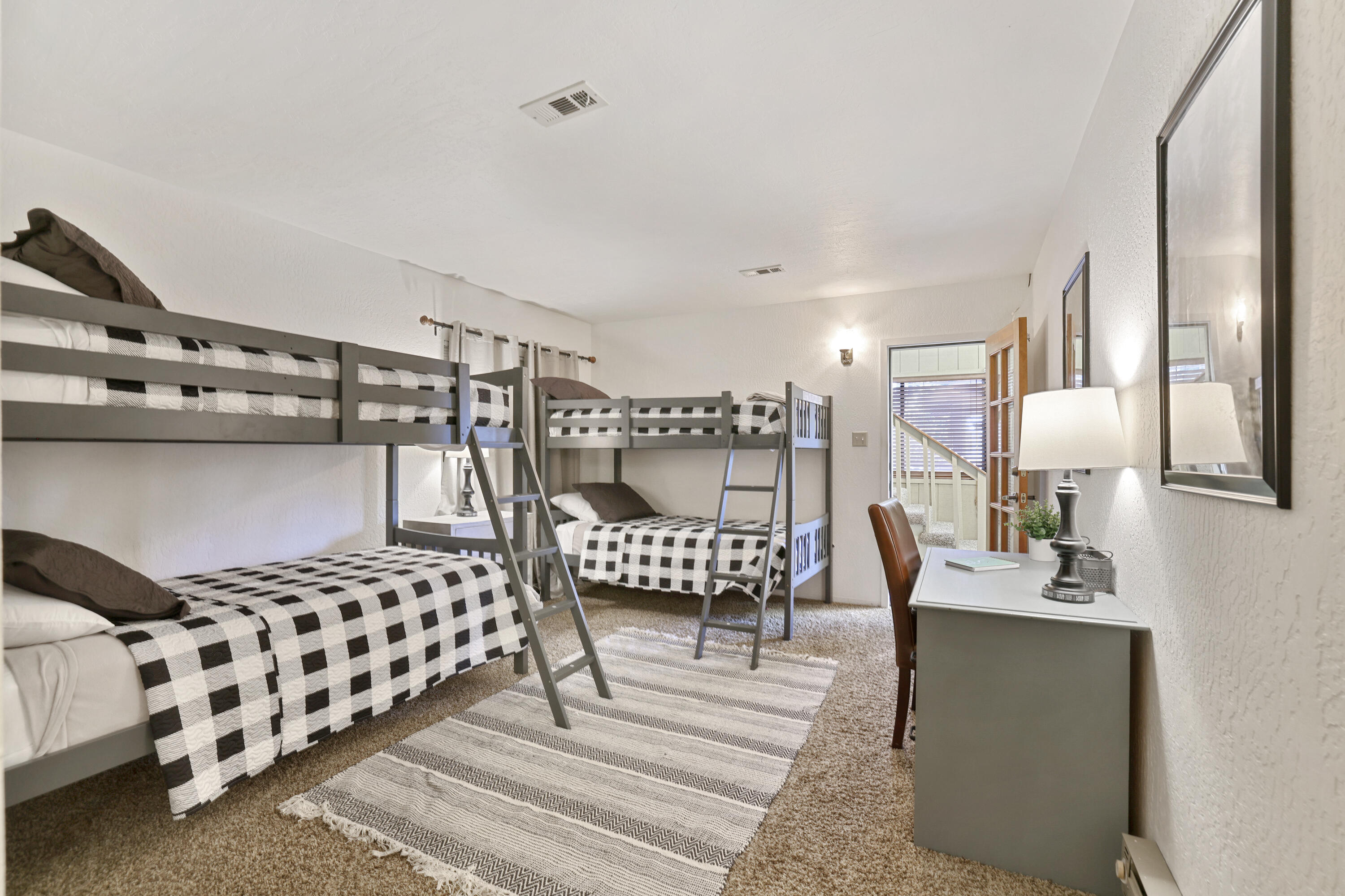 38443 Red Leaf Ln, Shaver Lake, CA 93664