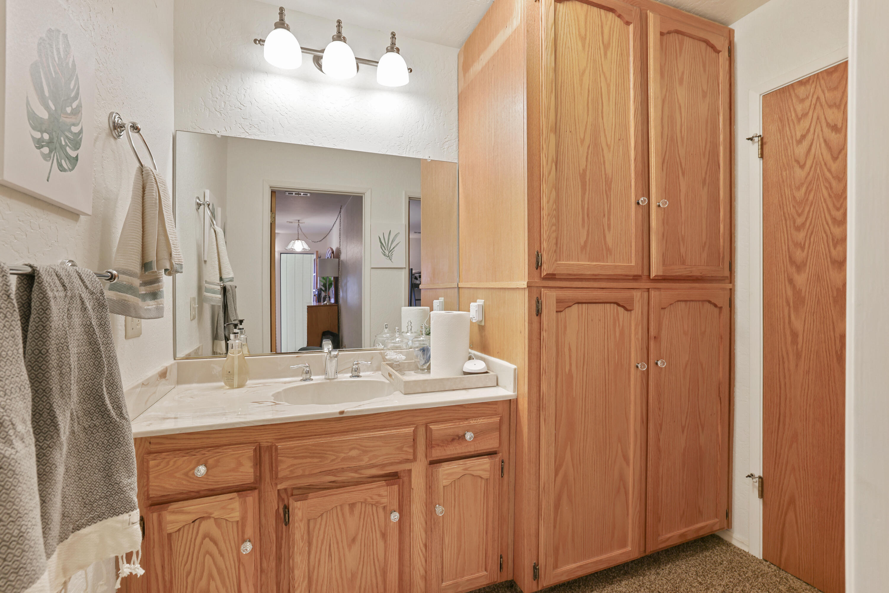 38443 Red Leaf Ln, Shaver Lake, CA 93664