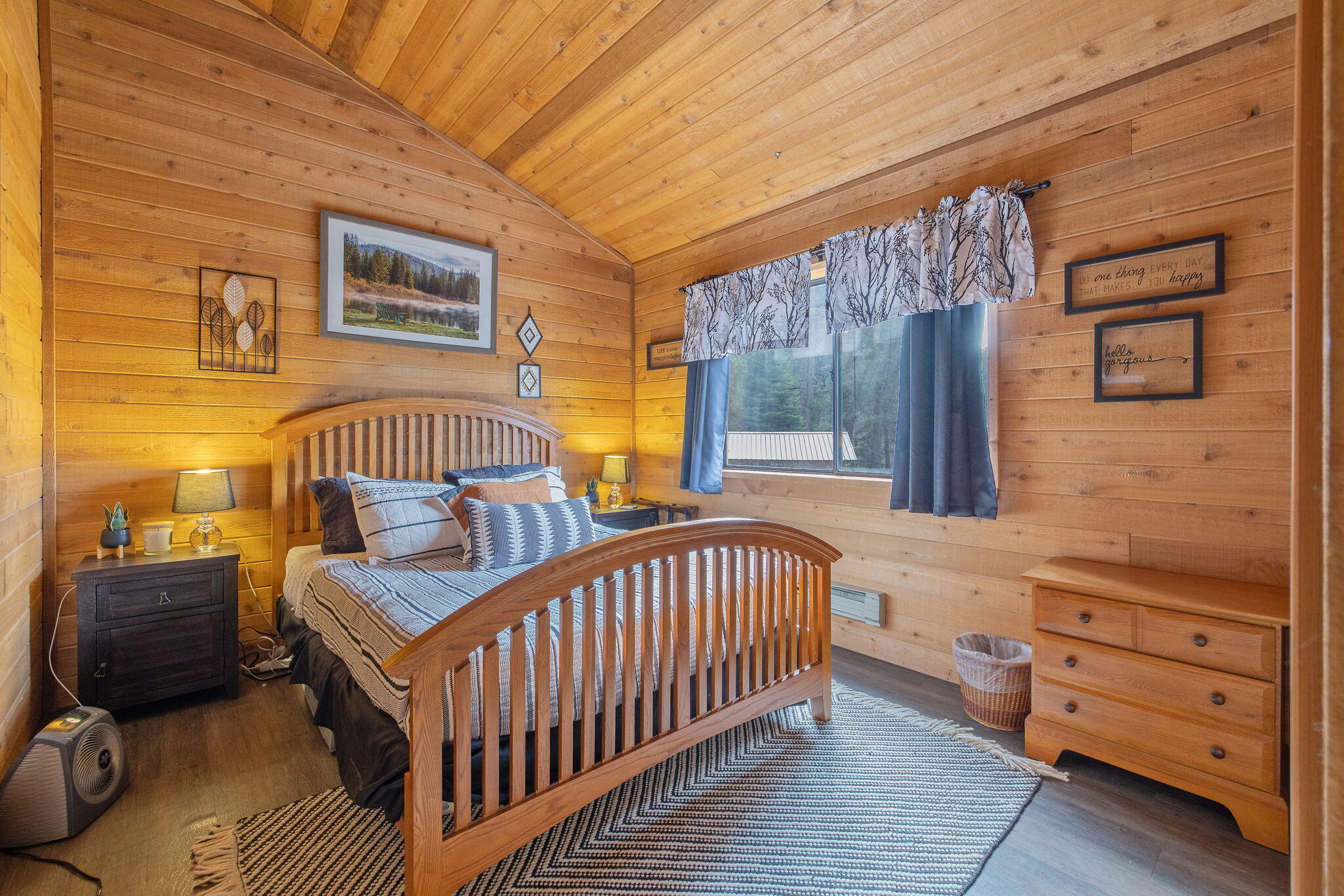 38443 Red Leaf Ln, Shaver Lake, CA 93664