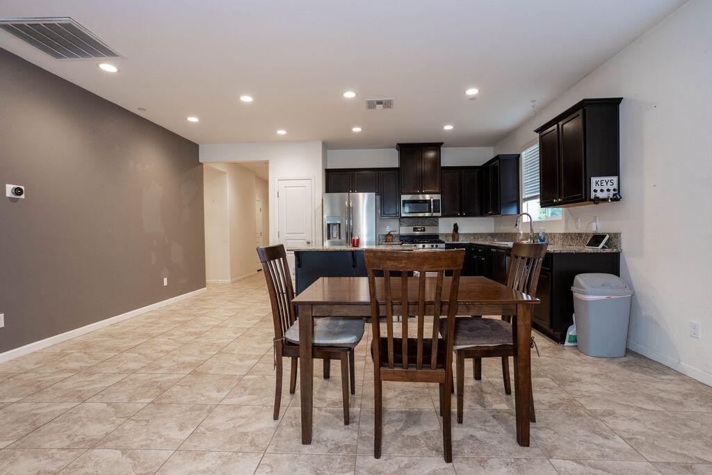 3917 E Myrtle Ave, Visalia, CA 93292