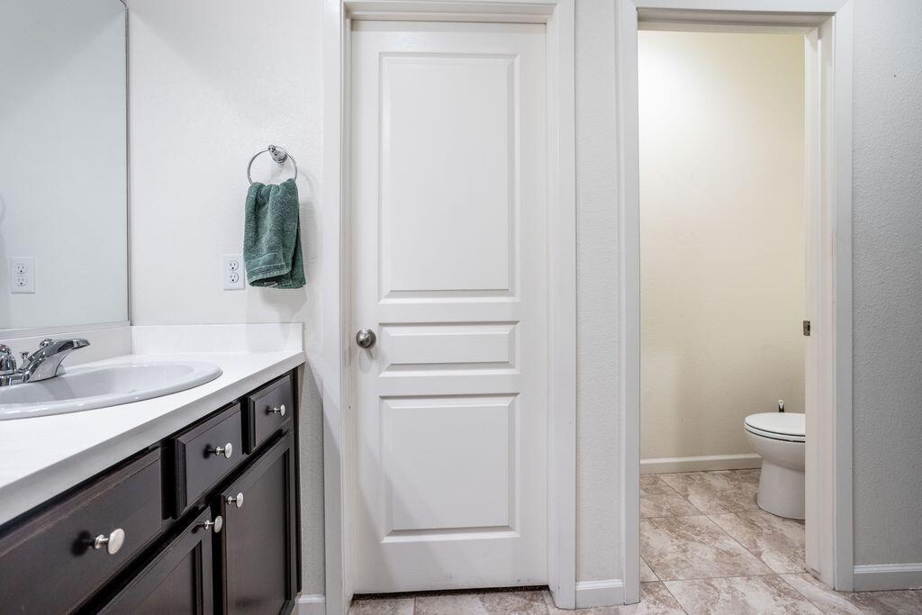 3917 E Myrtle Ave, Visalia, CA 93292