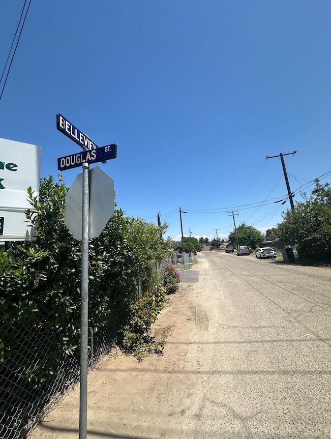 474 Douglas St, Porterville, CA 93257