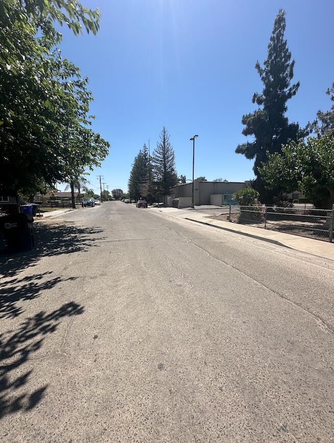 1087 W Belleview Ave, Porterville, CA 93257