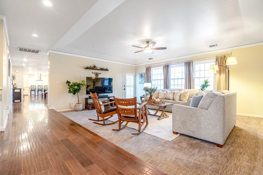 2929 S Church St, Visalia, CA 93277