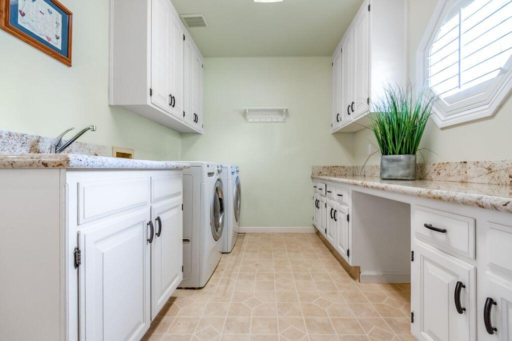 2929 S Church St, Visalia, CA 93277