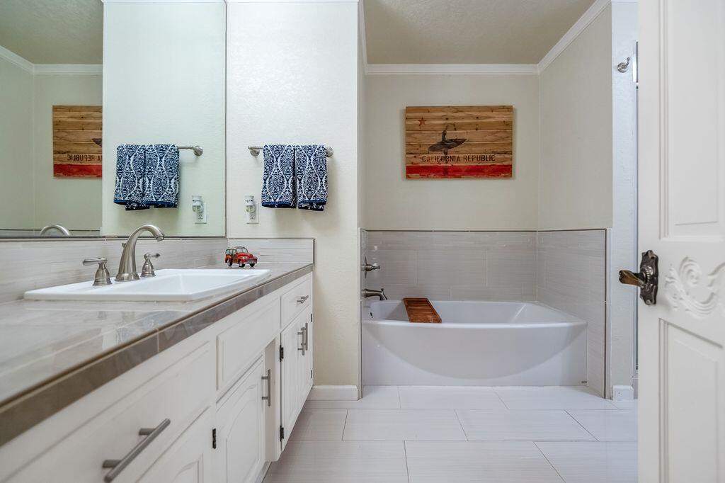 2929 S Church St, Visalia, CA 93277