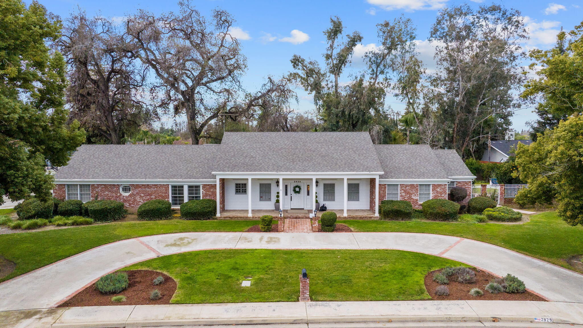 2929 S Church St, Visalia, CA 93277