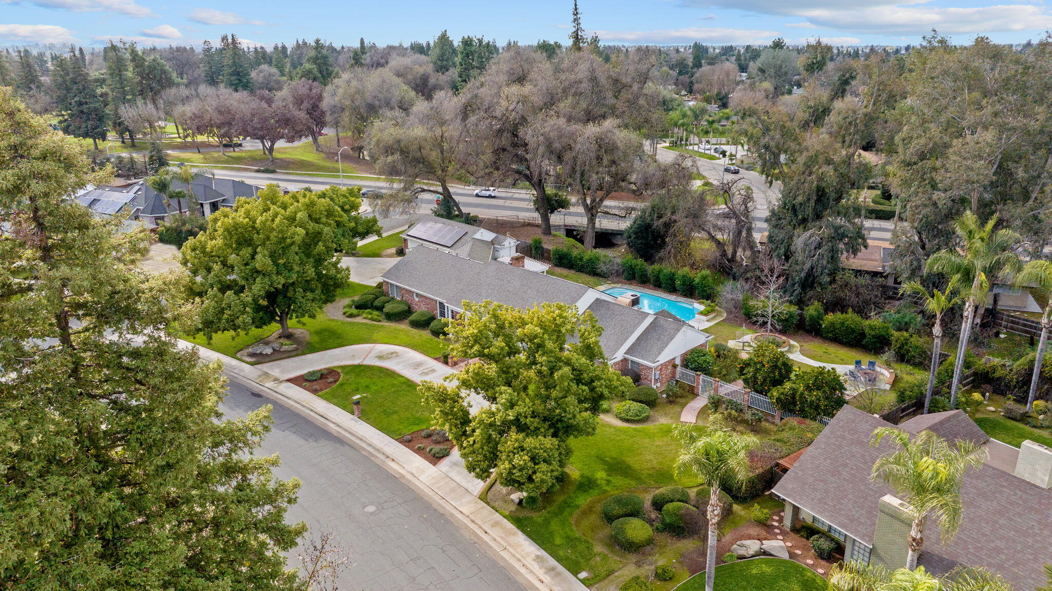 2929 S Church St, Visalia, CA 93277