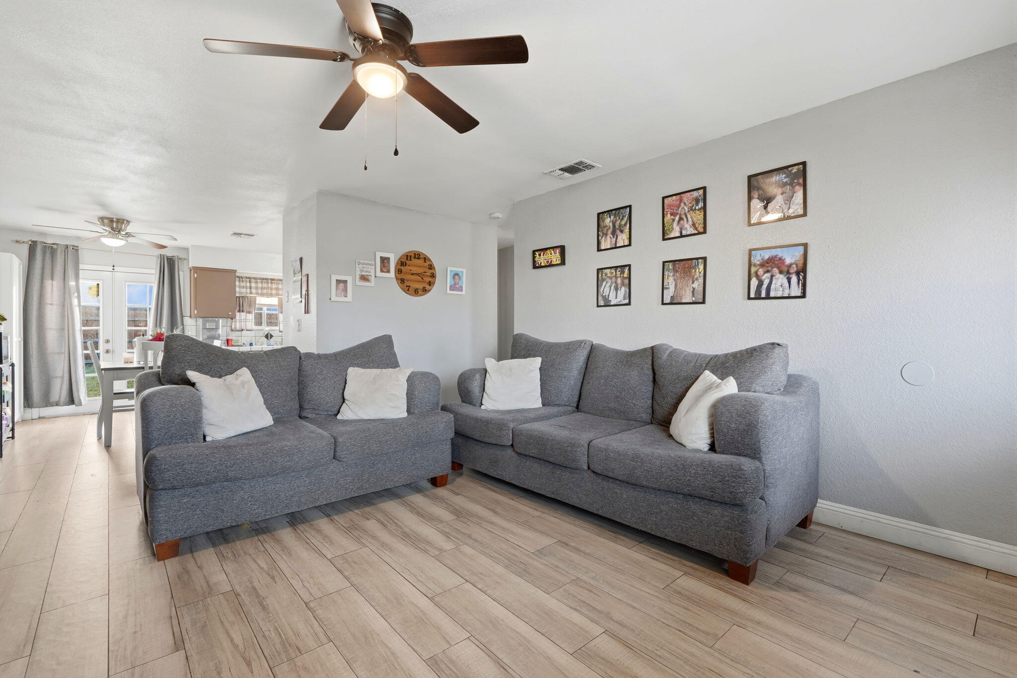 13069 Quinto Ct, Cutler, CA 93615