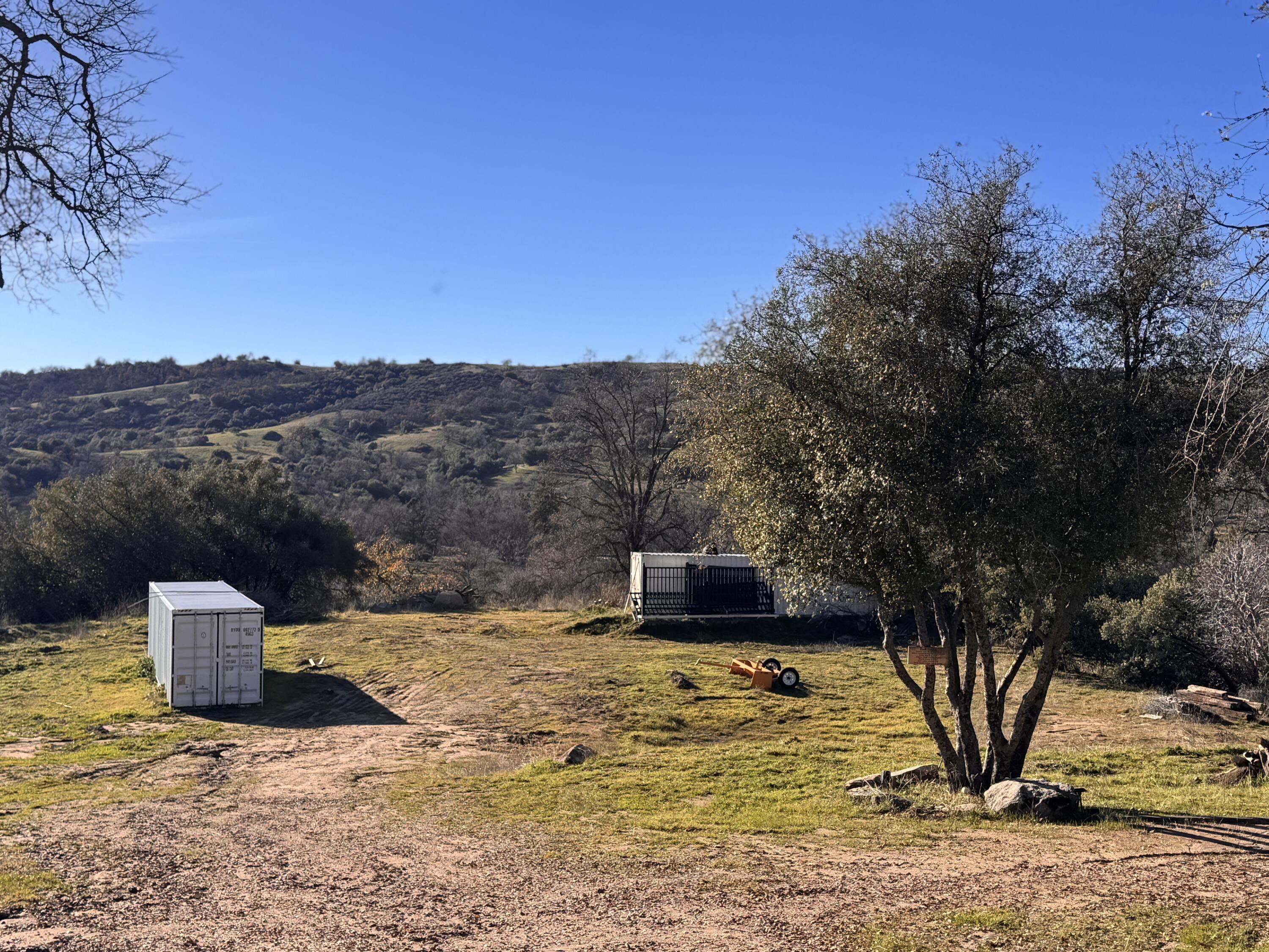 369 Hogback Dr Dr, Badger, CA 93603