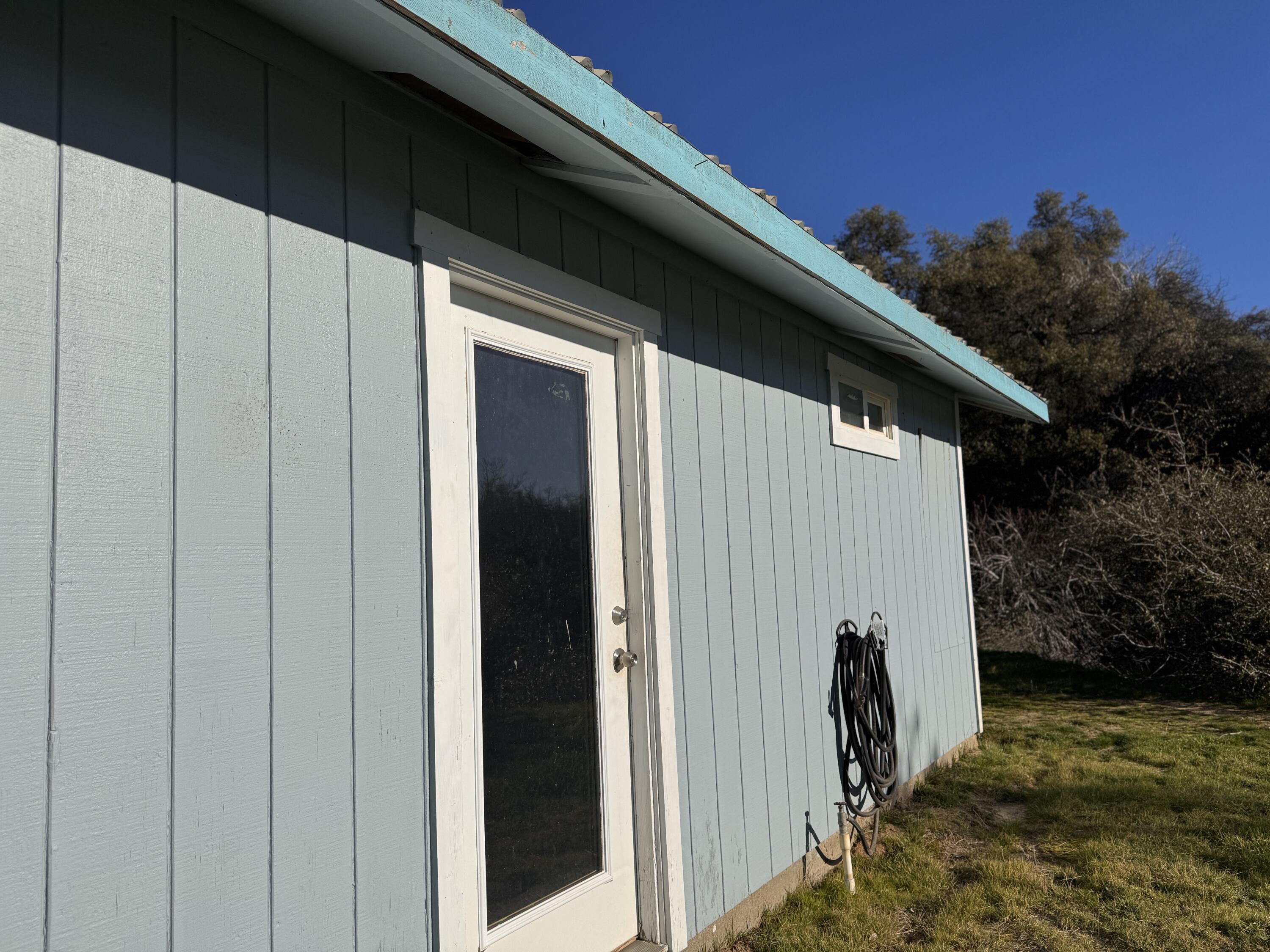 369 Hogback Dr Dr, Badger, CA 93603