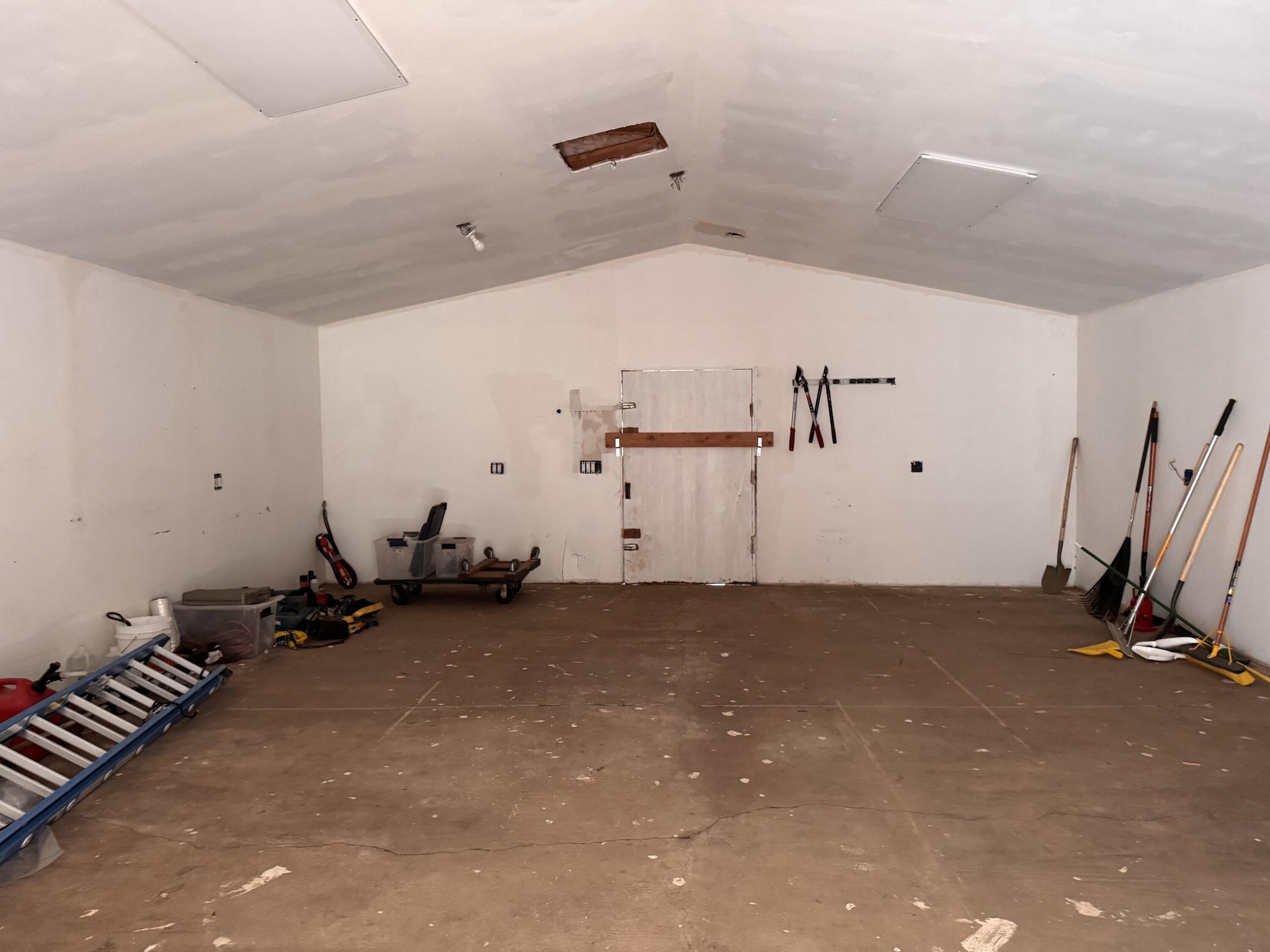 369 Hogback Dr Dr, Badger, CA 93603