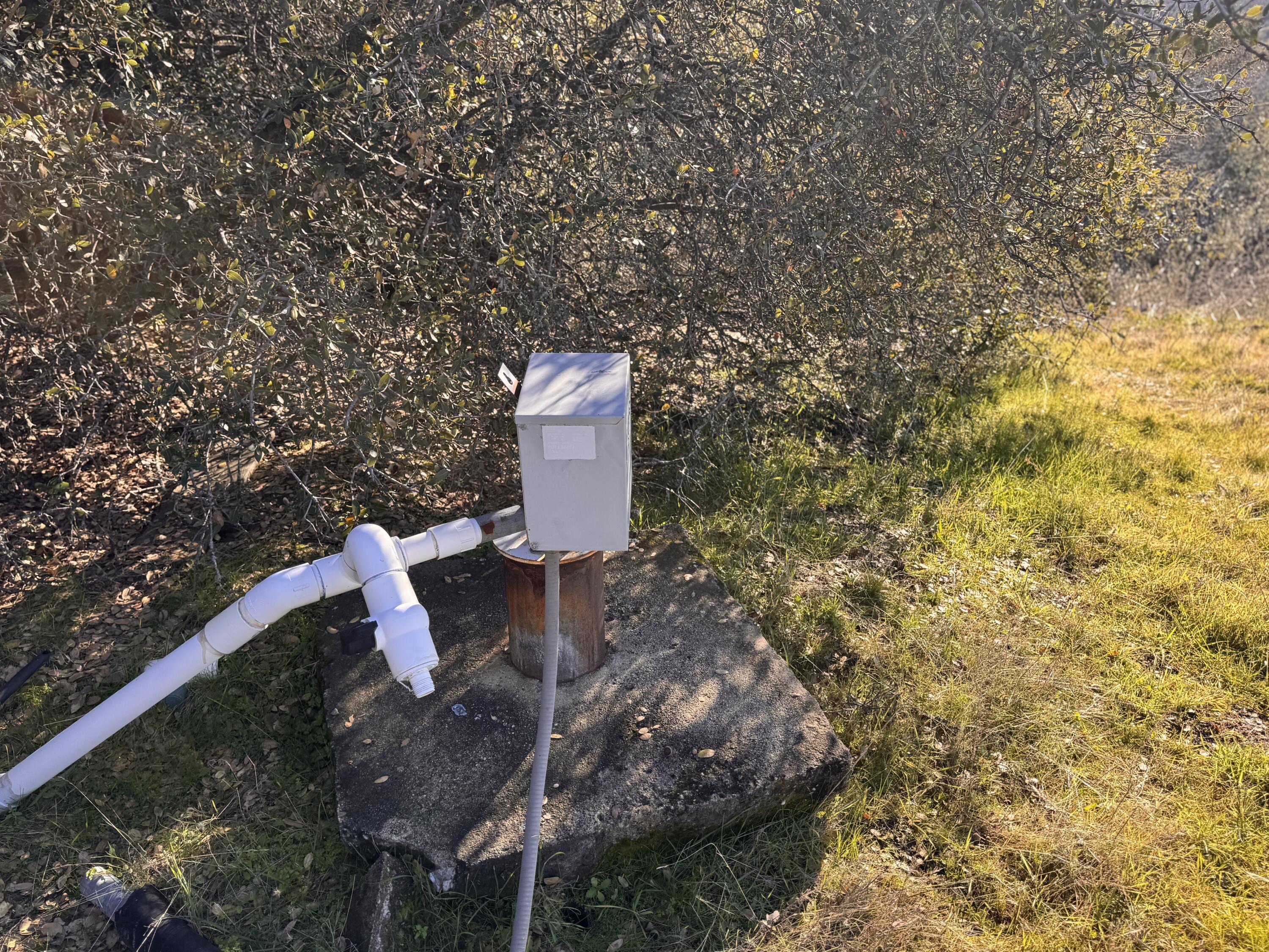 369 Hogback Dr Dr, Badger, CA 93603