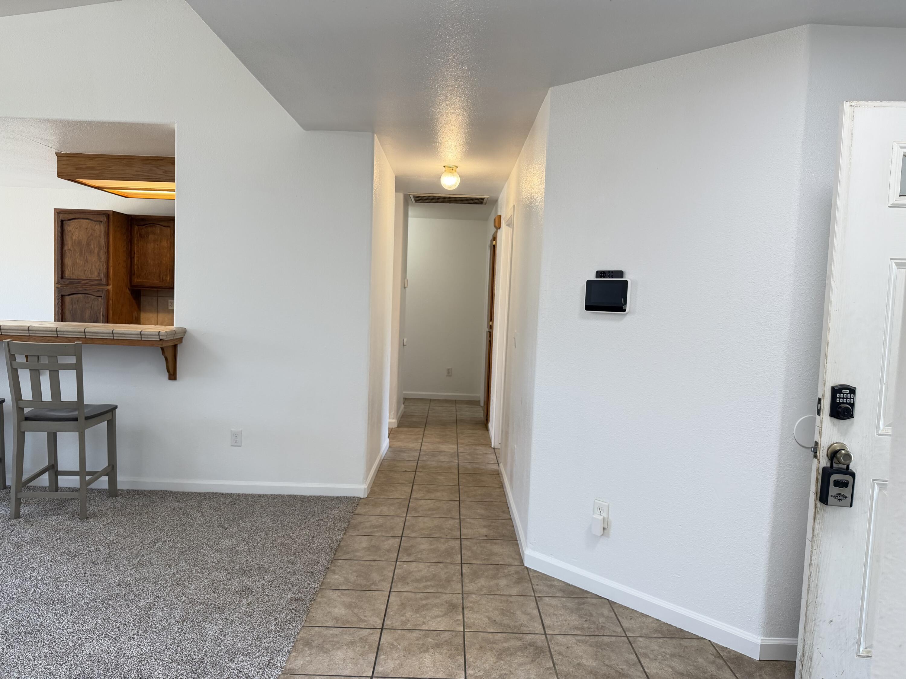 946 W Mammoth Pool Way, Hanford, CA 93230