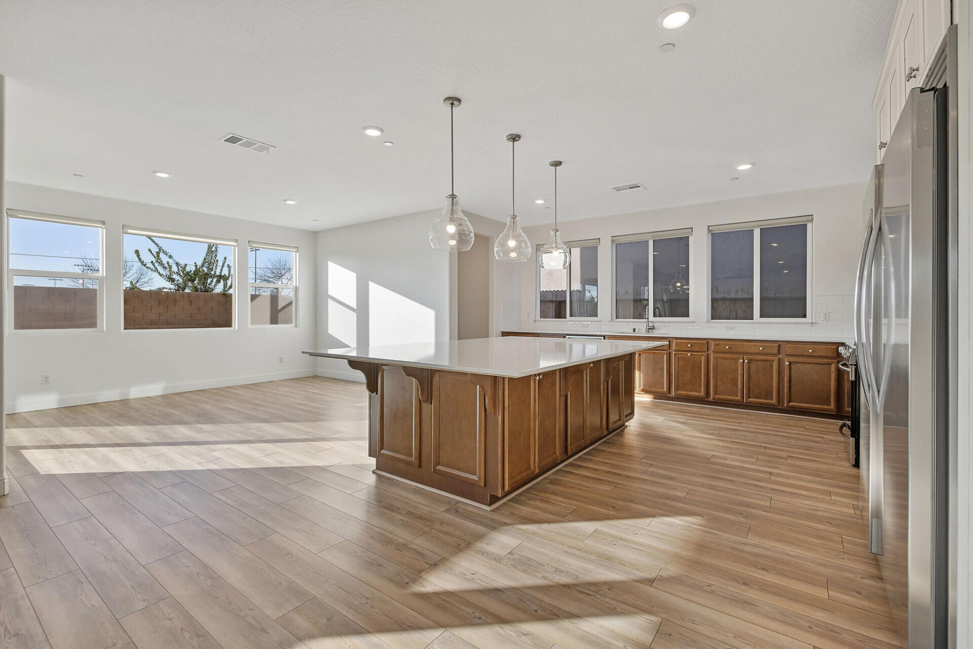 3641 N Summers Ct, Visalia, CA 93291