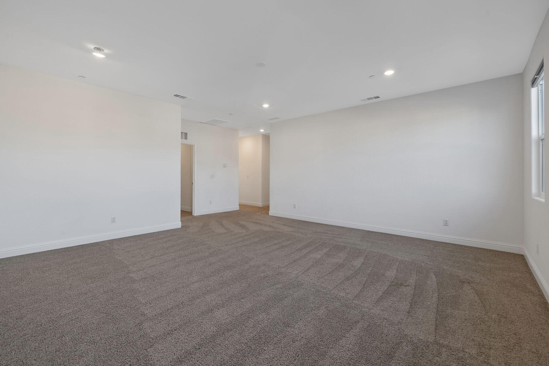 3641 N Summers Ct, Visalia, CA 93291