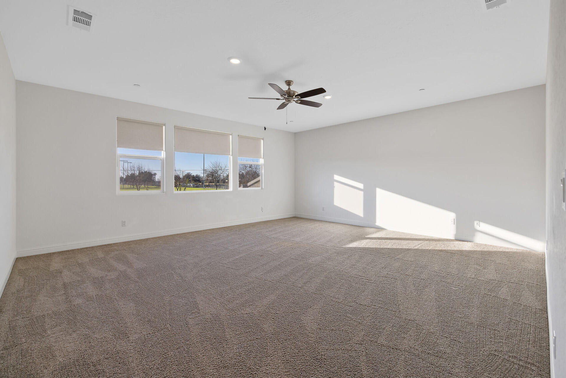 3641 N Summers Ct, Visalia, CA 93291