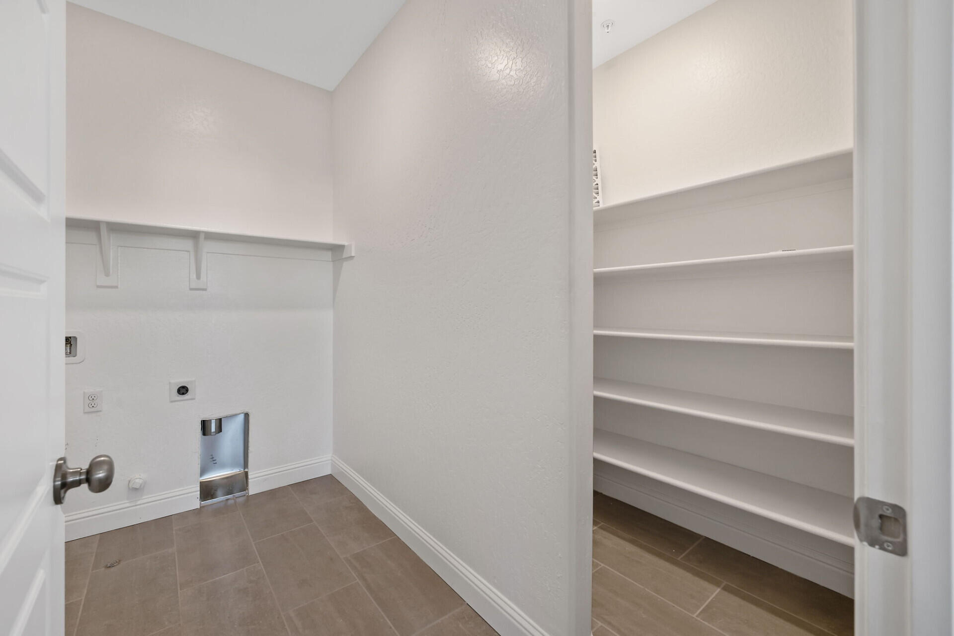 3641 N Summers Ct, Visalia, CA 93291