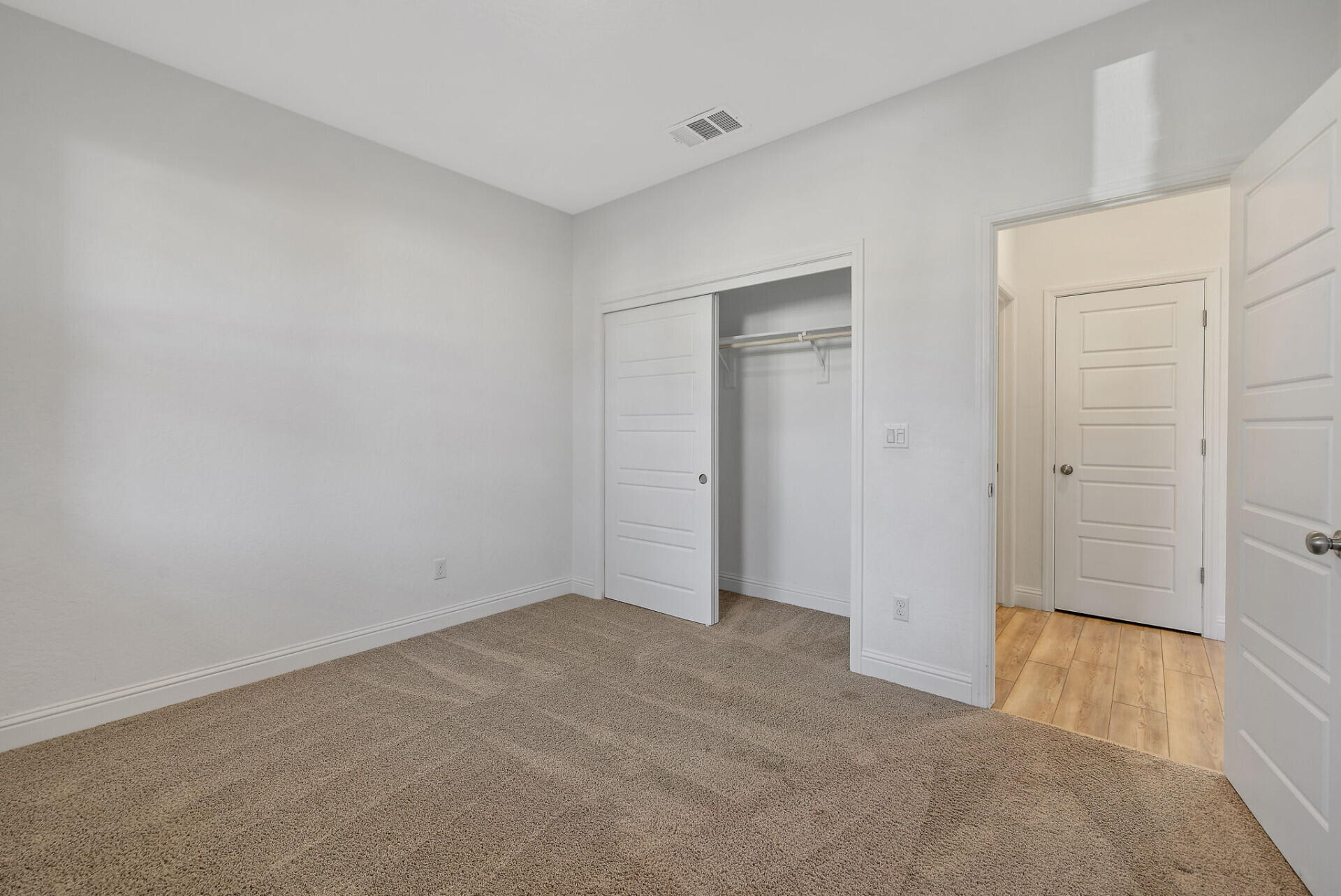 3641 N Summers Ct, Visalia, CA 93291