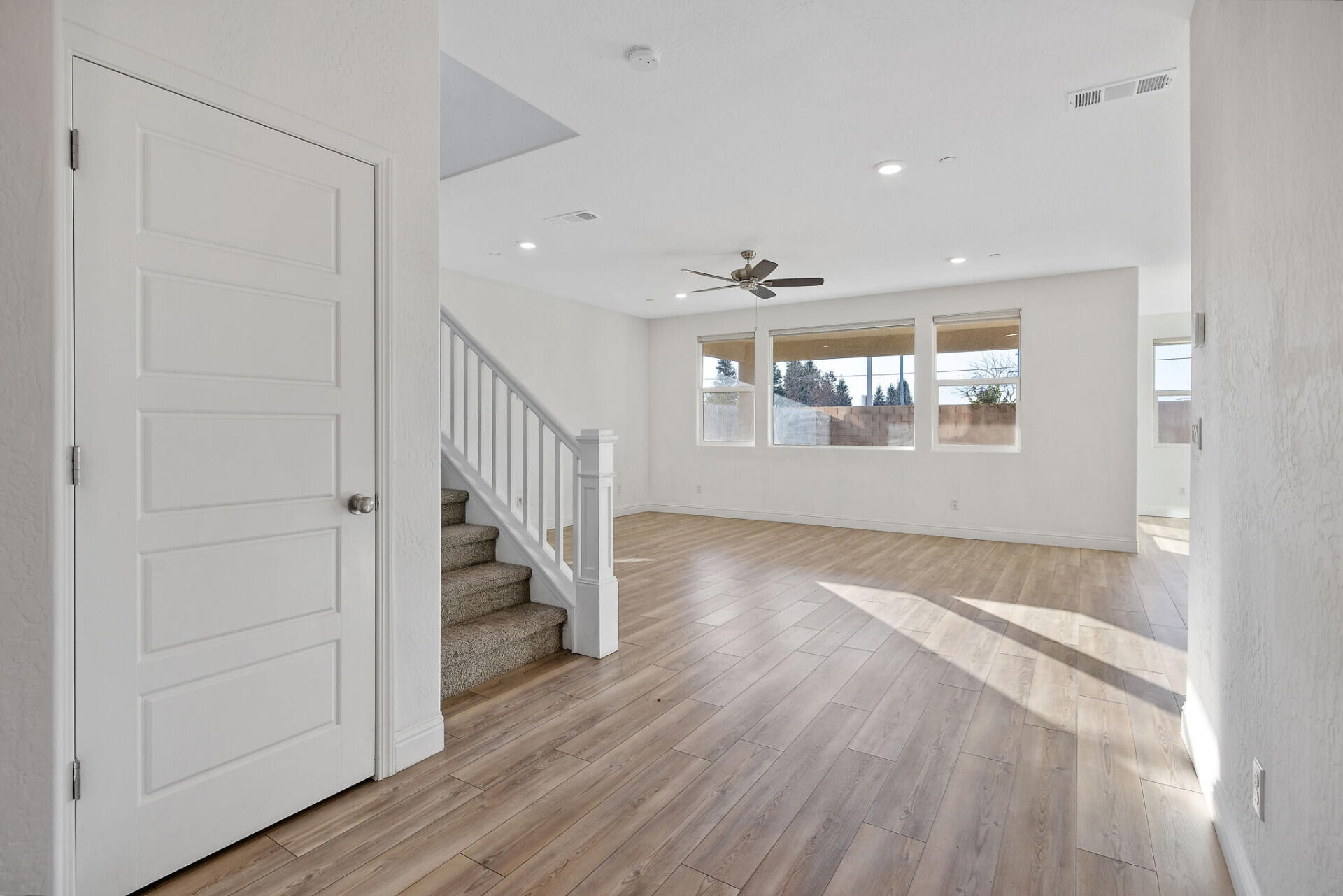 3641 N Summers Ct, Visalia, CA 93291