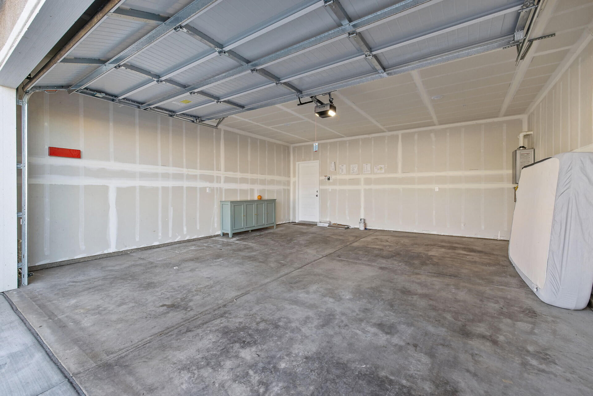 3641 N Summers Ct, Visalia, CA 93291