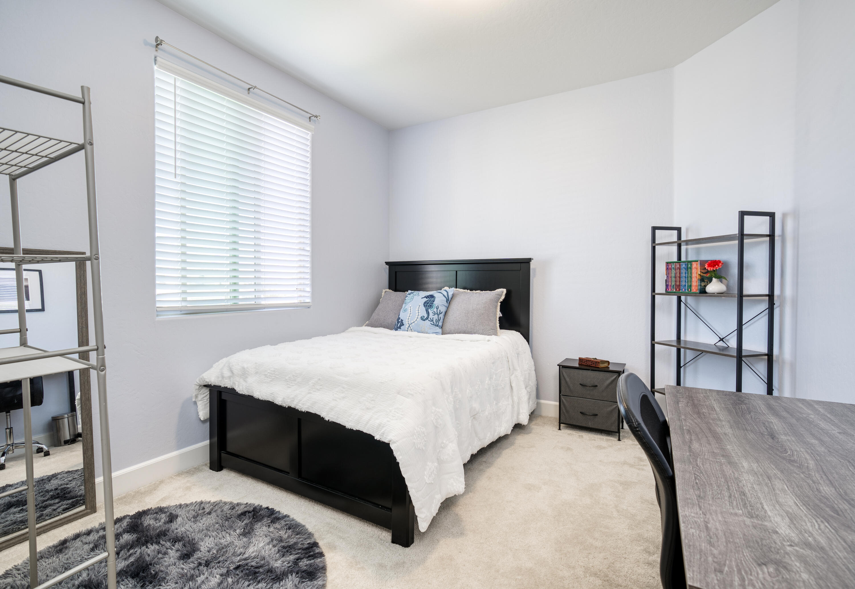 1267 Gold King Place Cir, Dinuba, CA 93618